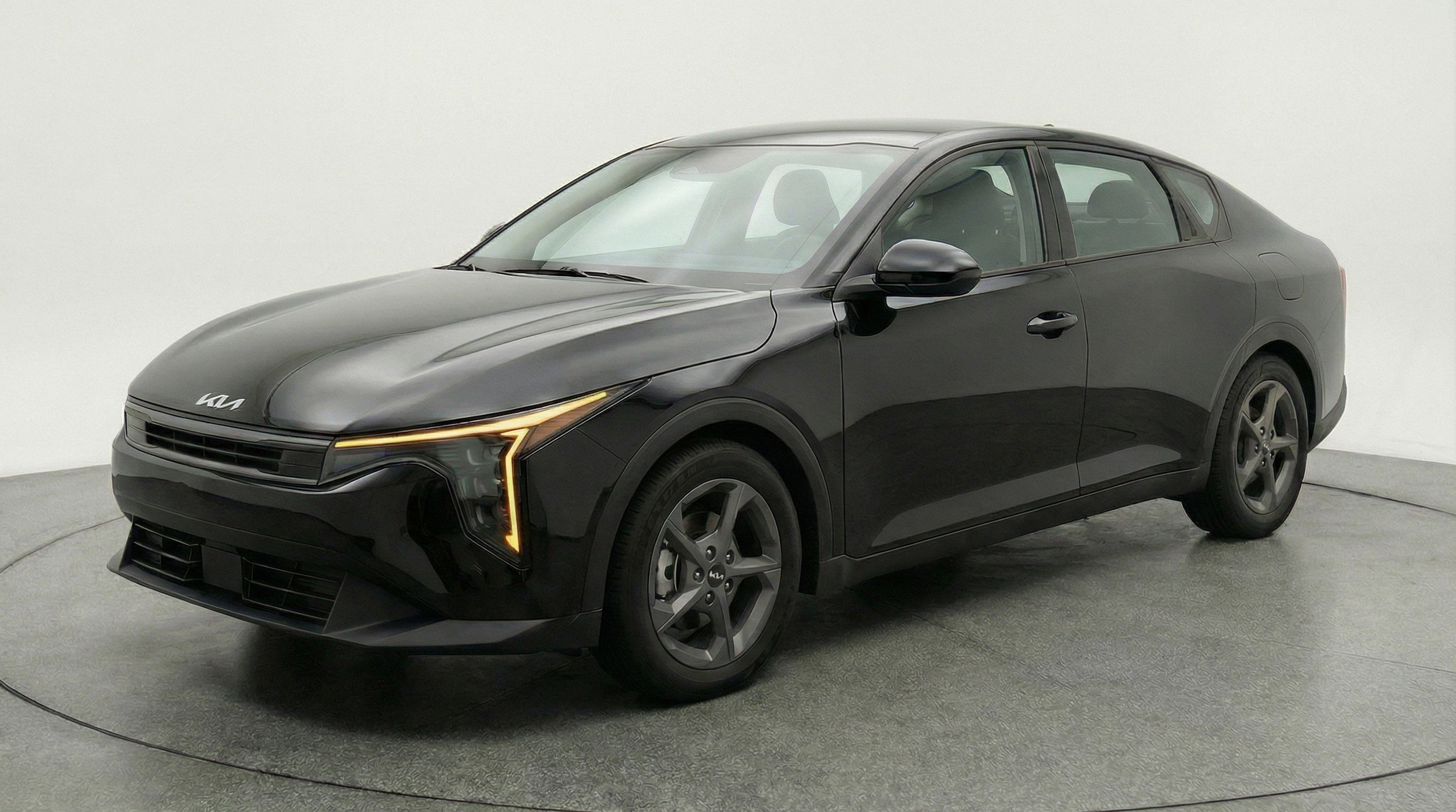 Thumbnail: 2025 Kia K4 - 3