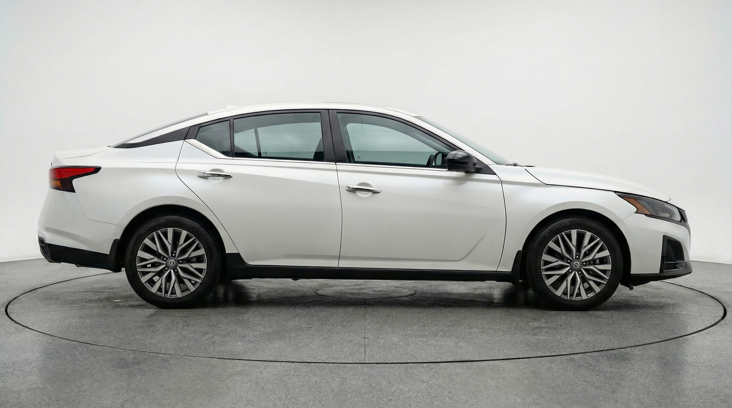 Thumbnail: 2025 Nissan Altima - 8