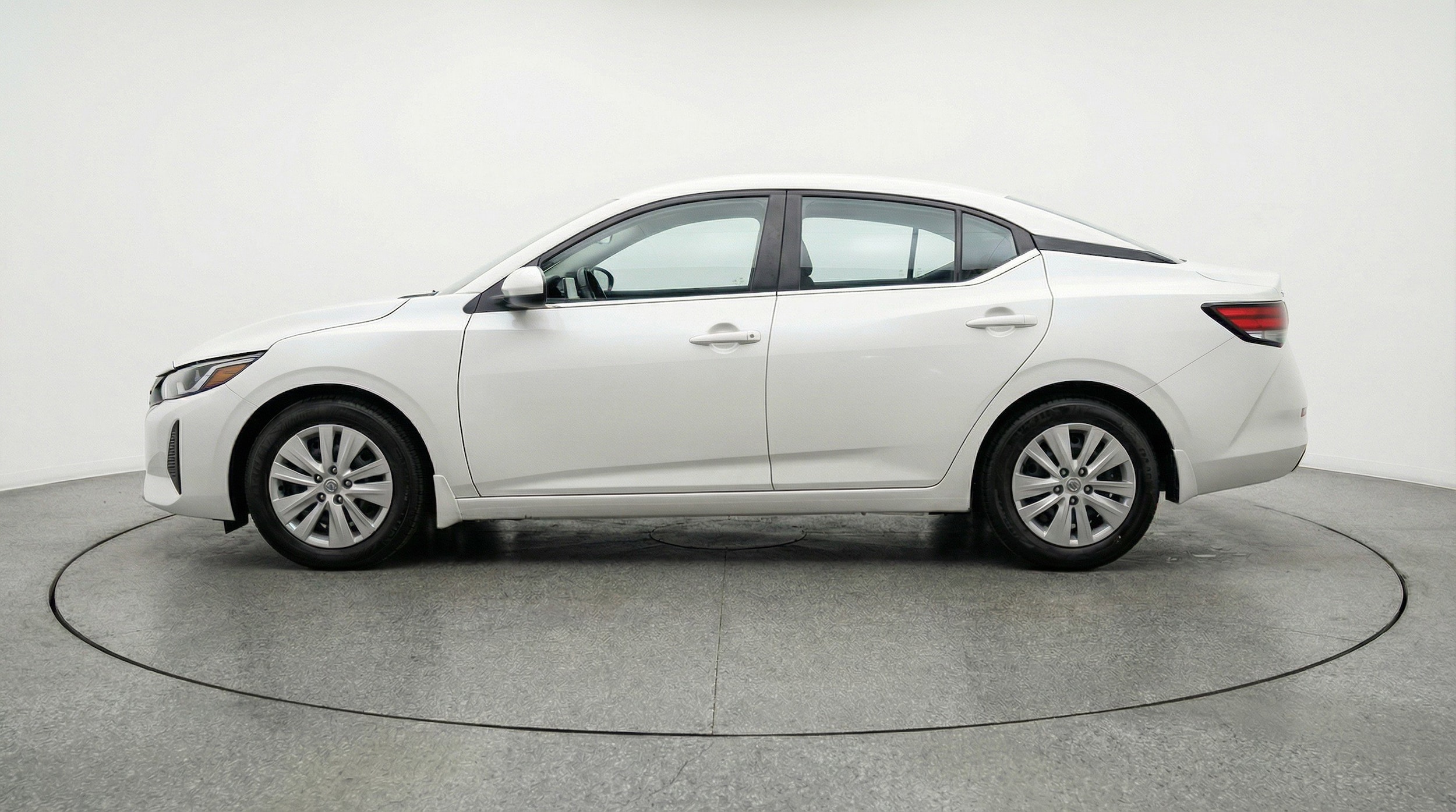 Thumbnail: 2025 Nissan Sentra - 5