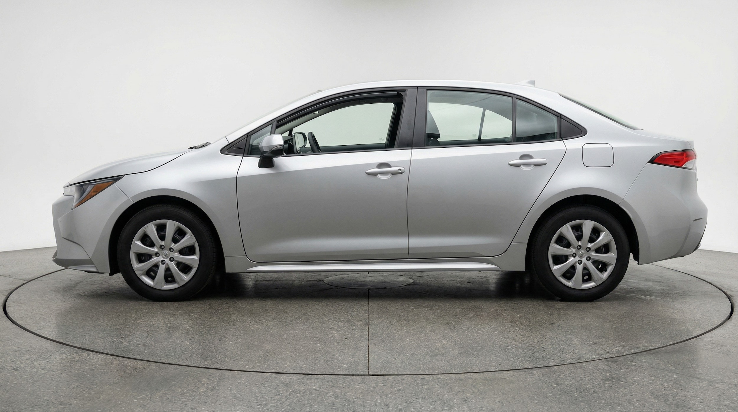 Thumbnail: 2025 Toyota Corolla - 4
