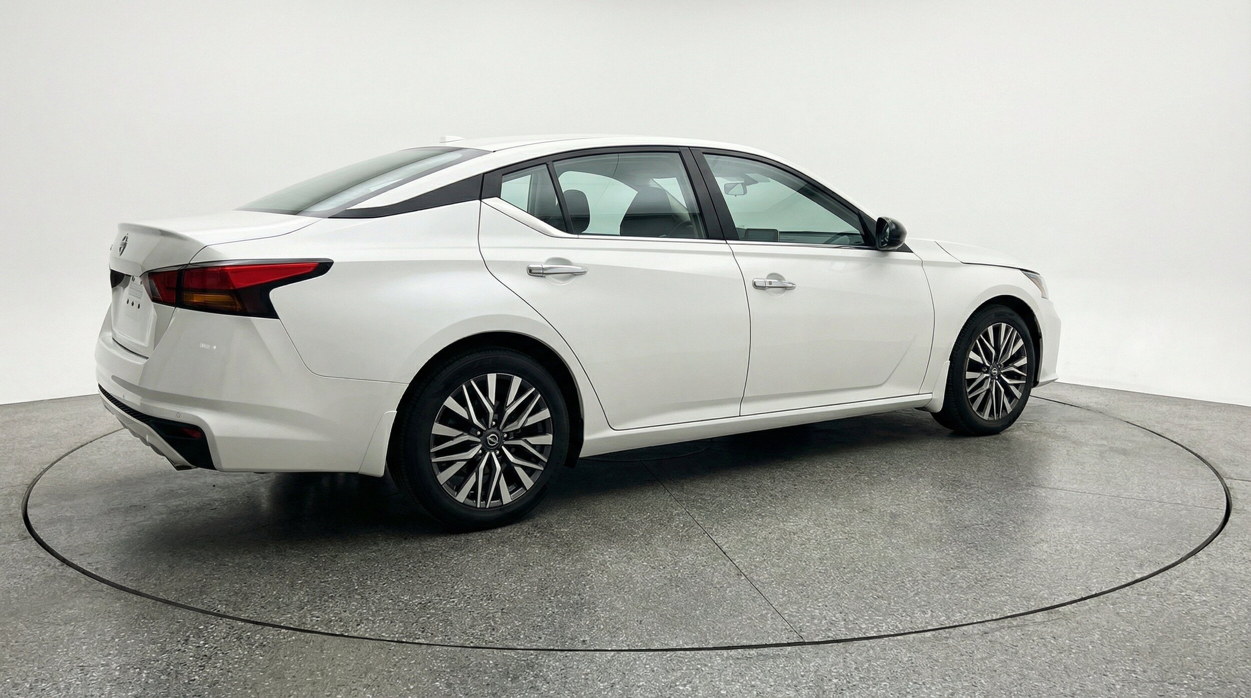 Thumbnail: 2025 Nissan Altima - 9