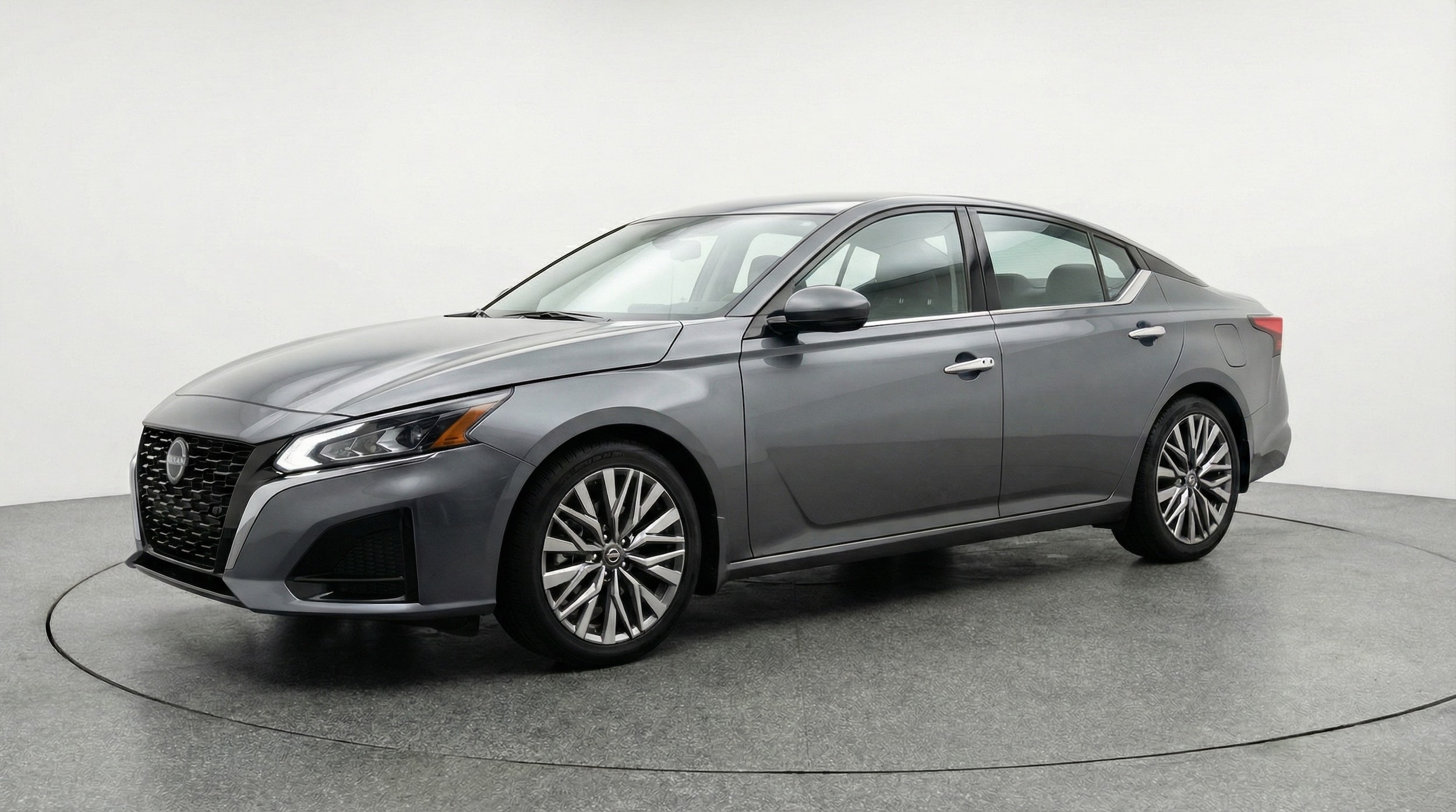 Thumbnail: 2025 Nissan Altima - 3