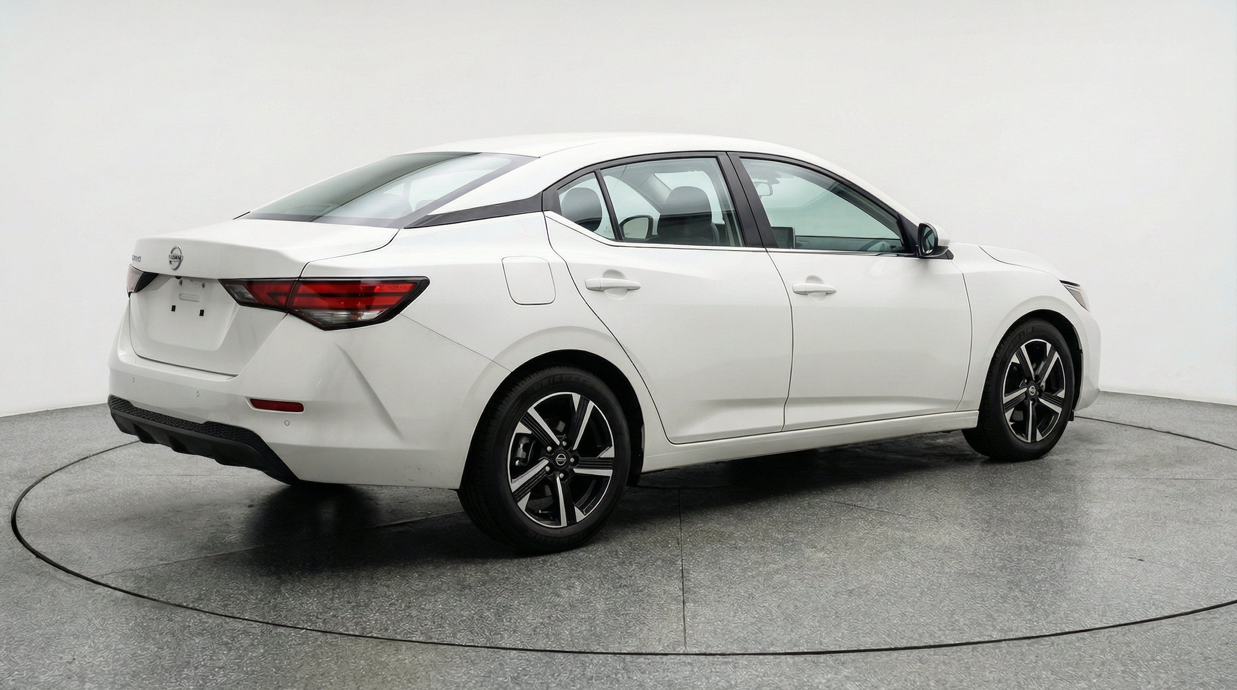 Thumbnail: 2025 Nissan Sentra - 9