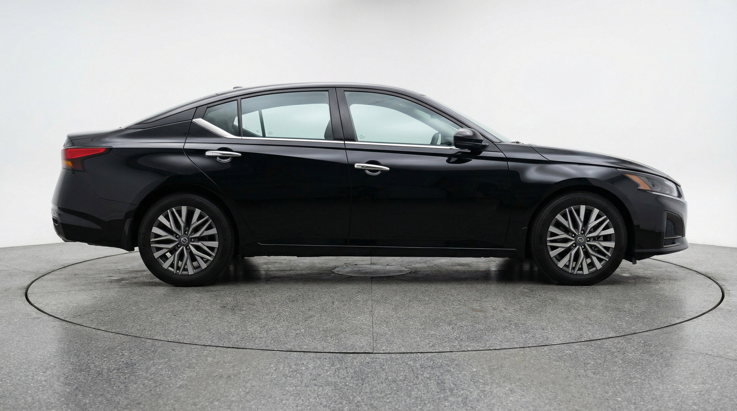 Thumbnail: 2025 Nissan Altima - 11