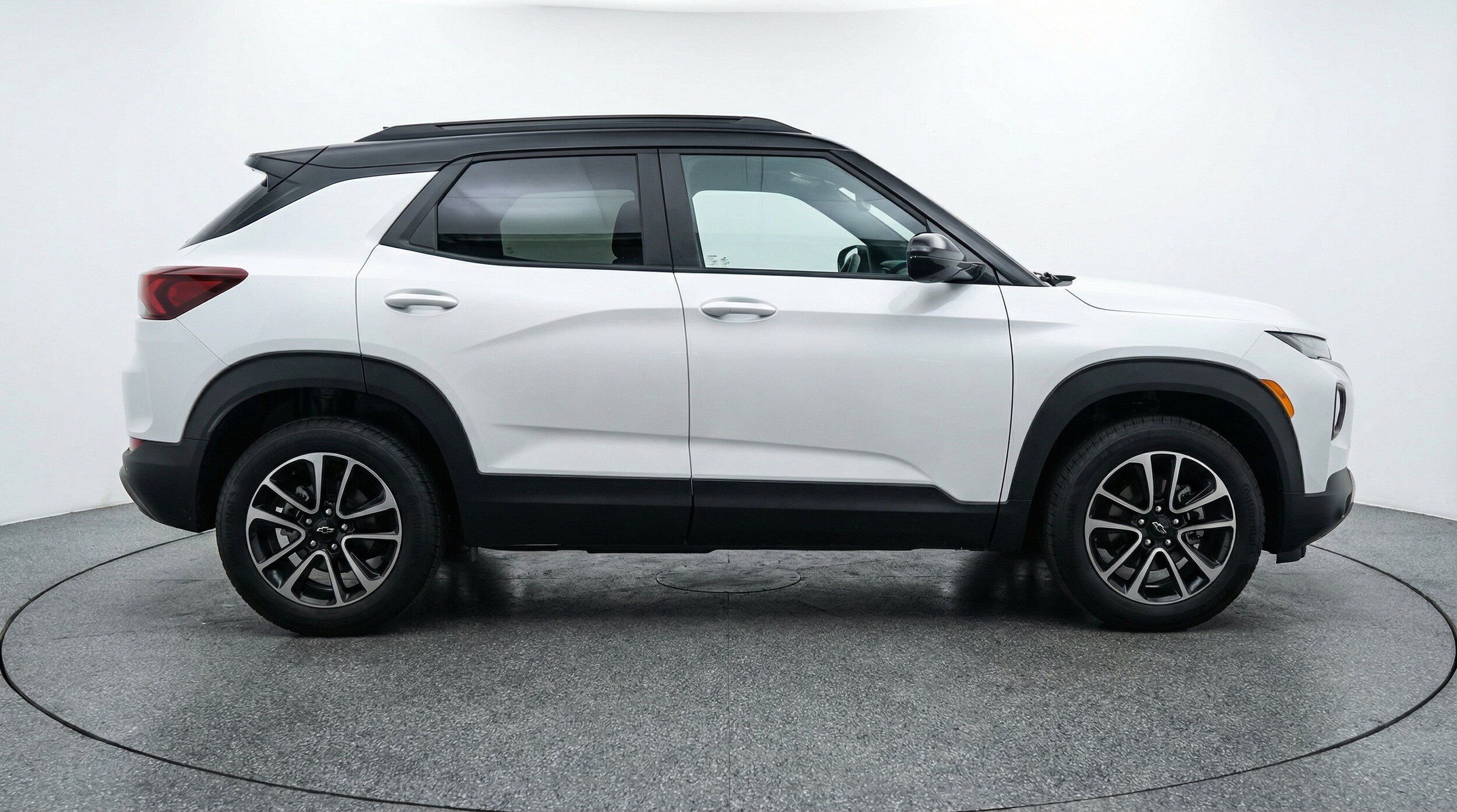 Thumbnail: 2025 Chevrolet TrailBlazer - 10
