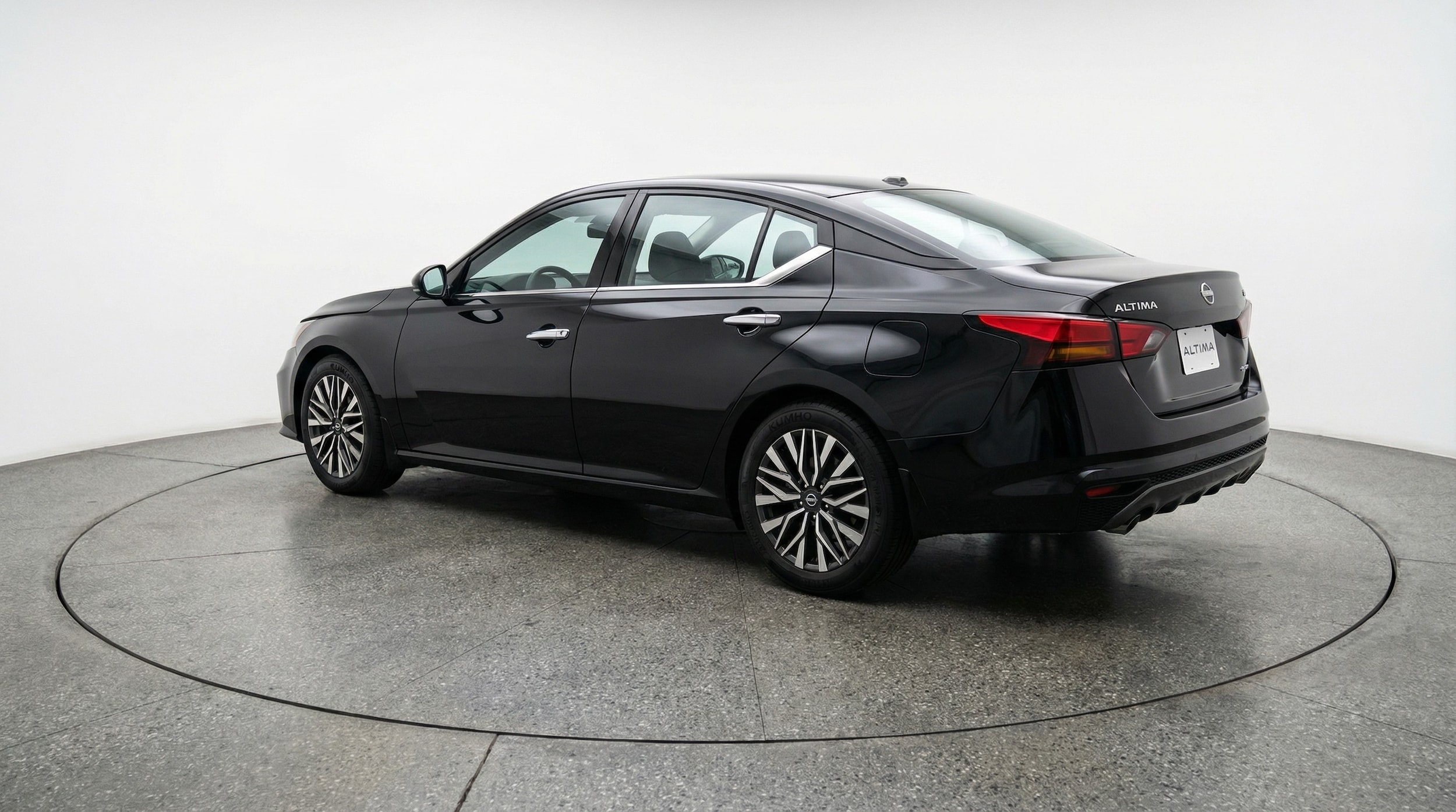 Thumbnail: 2025 Nissan Altima - 5