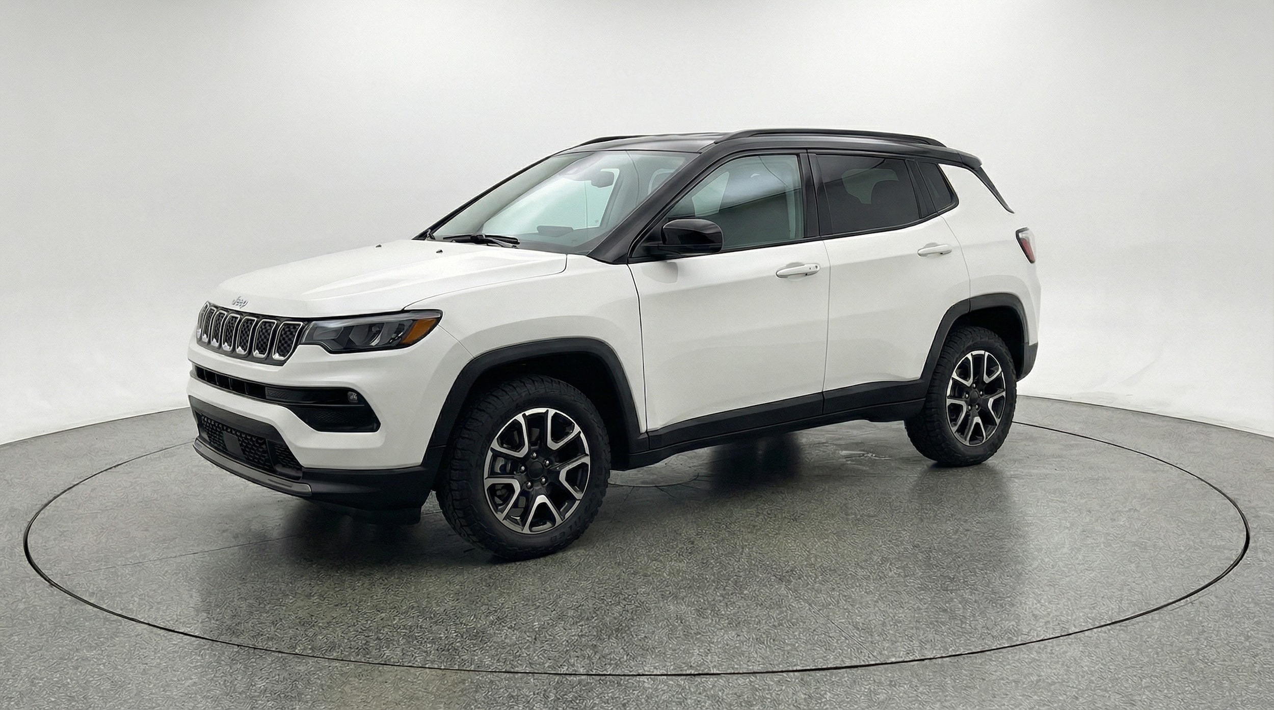 Thumbnail: 2025 Jeep Compass - 3