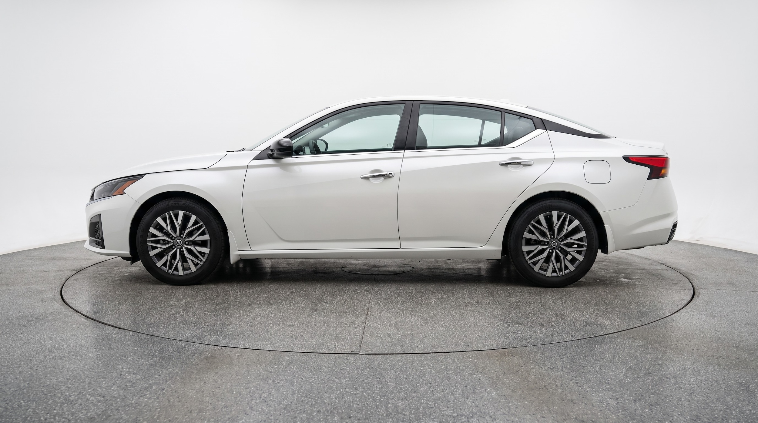 Thumbnail: 2025 Nissan Altima - 4