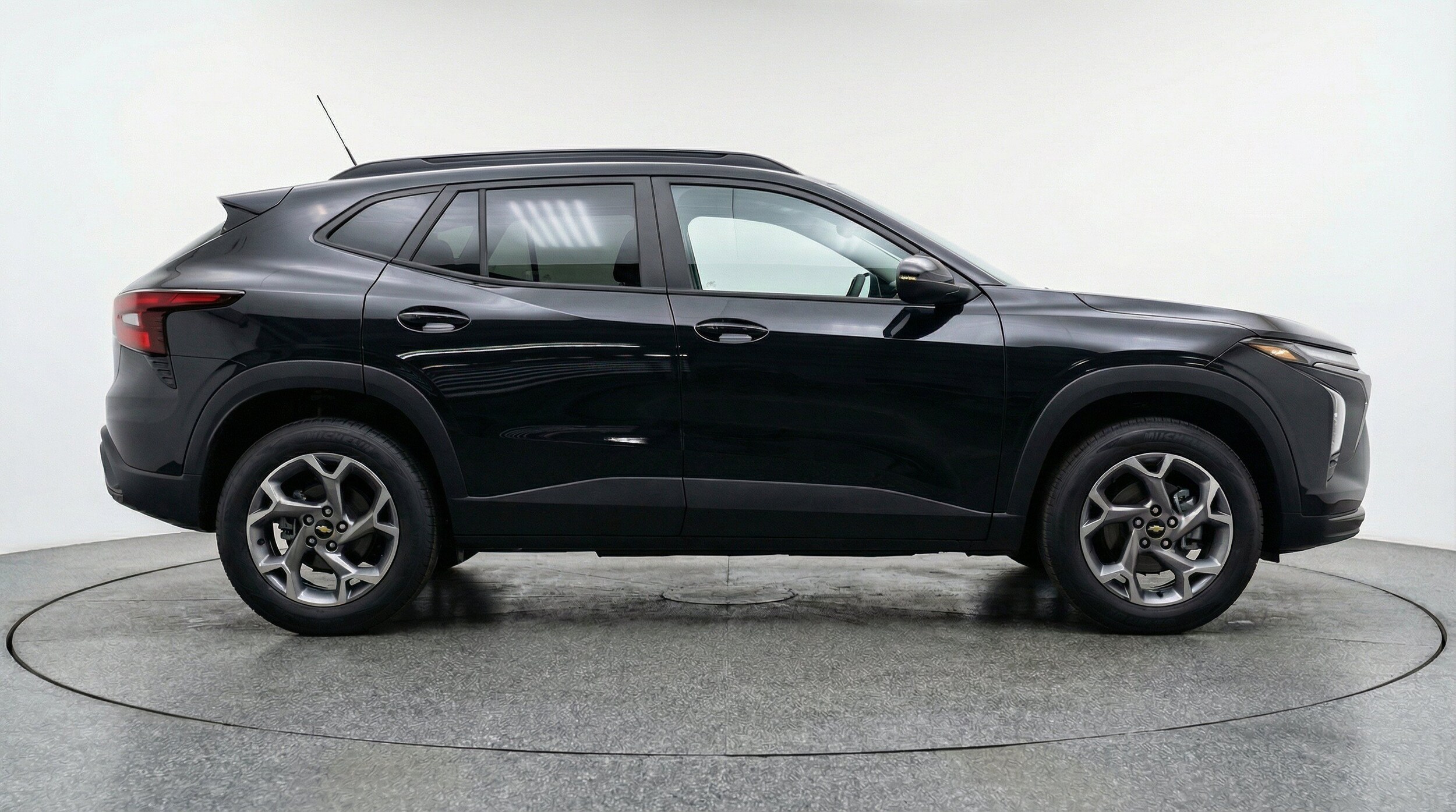 Thumbnail: 2025 Chevrolet Trax - 11