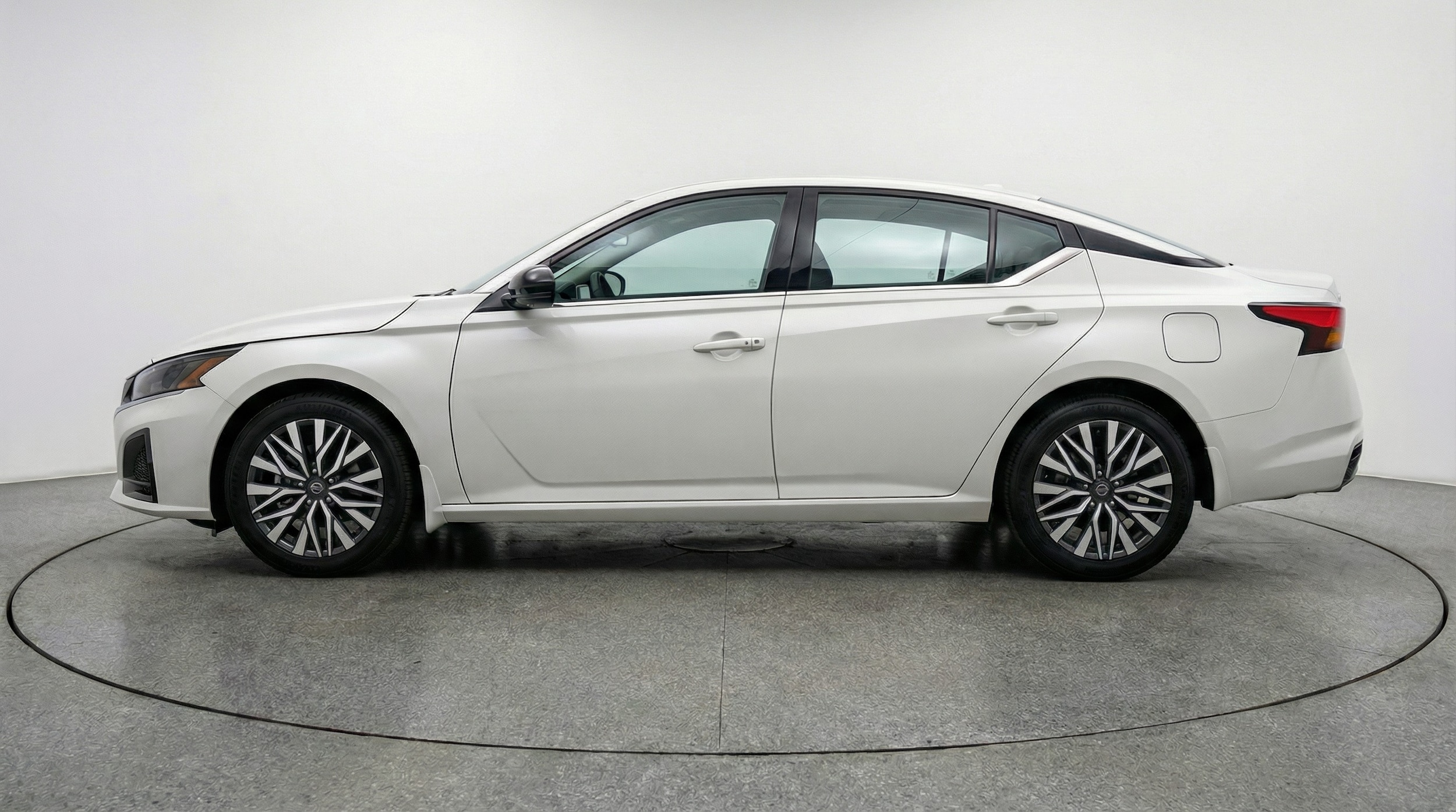 Thumbnail: 2025 Nissan Altima - 4