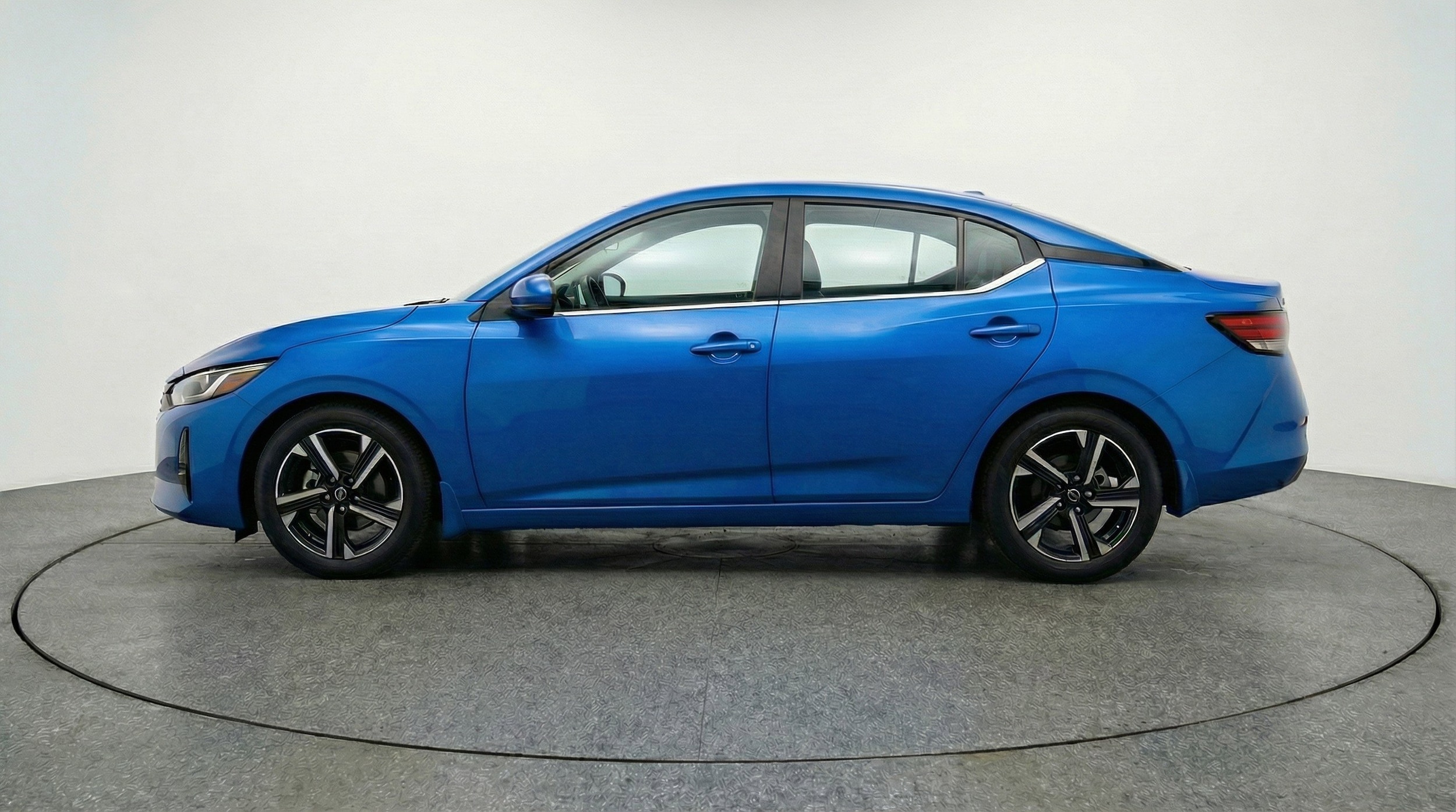 Thumbnail: 2025 Nissan Sentra - 5