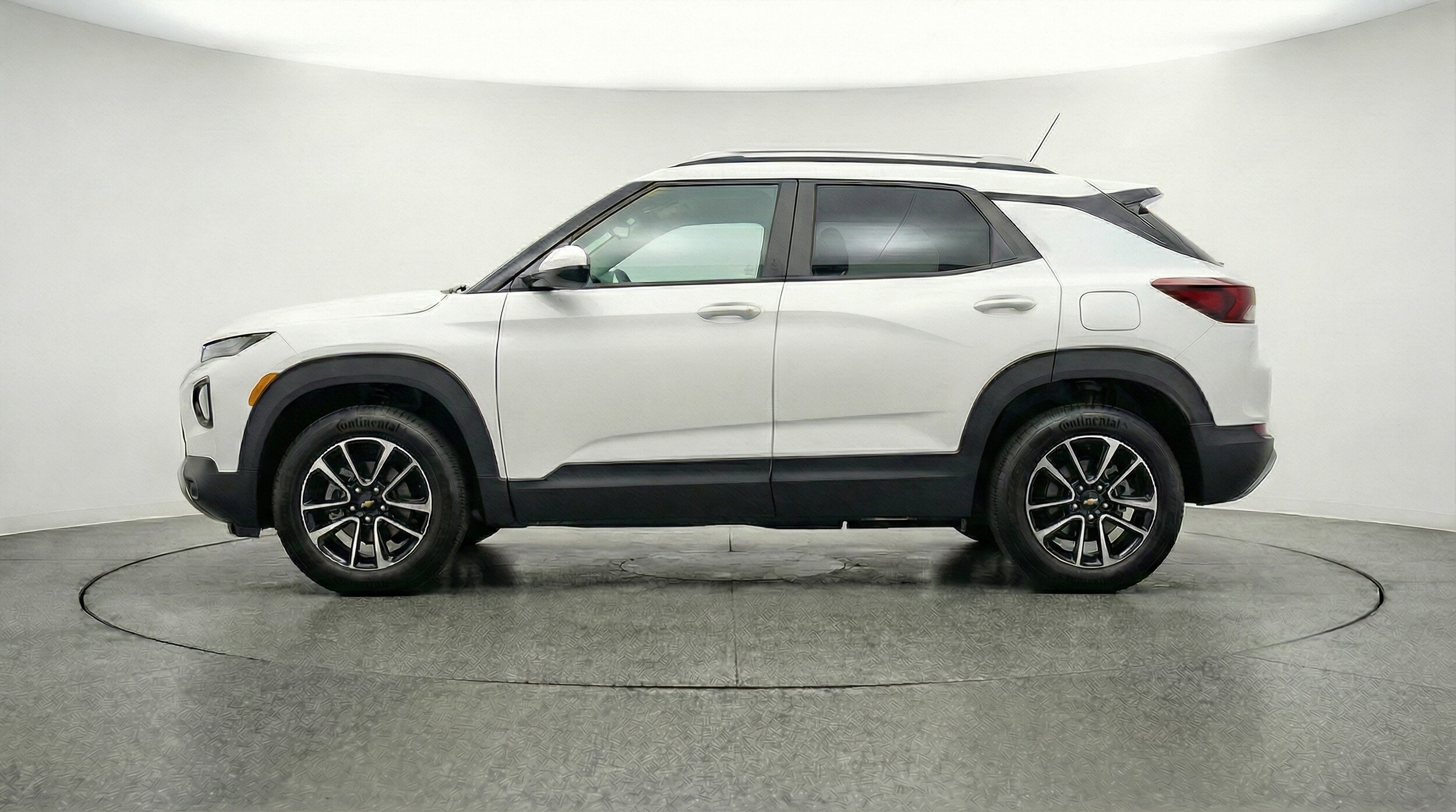 Thumbnail: 2025 Chevrolet TrailBlazer - 4
