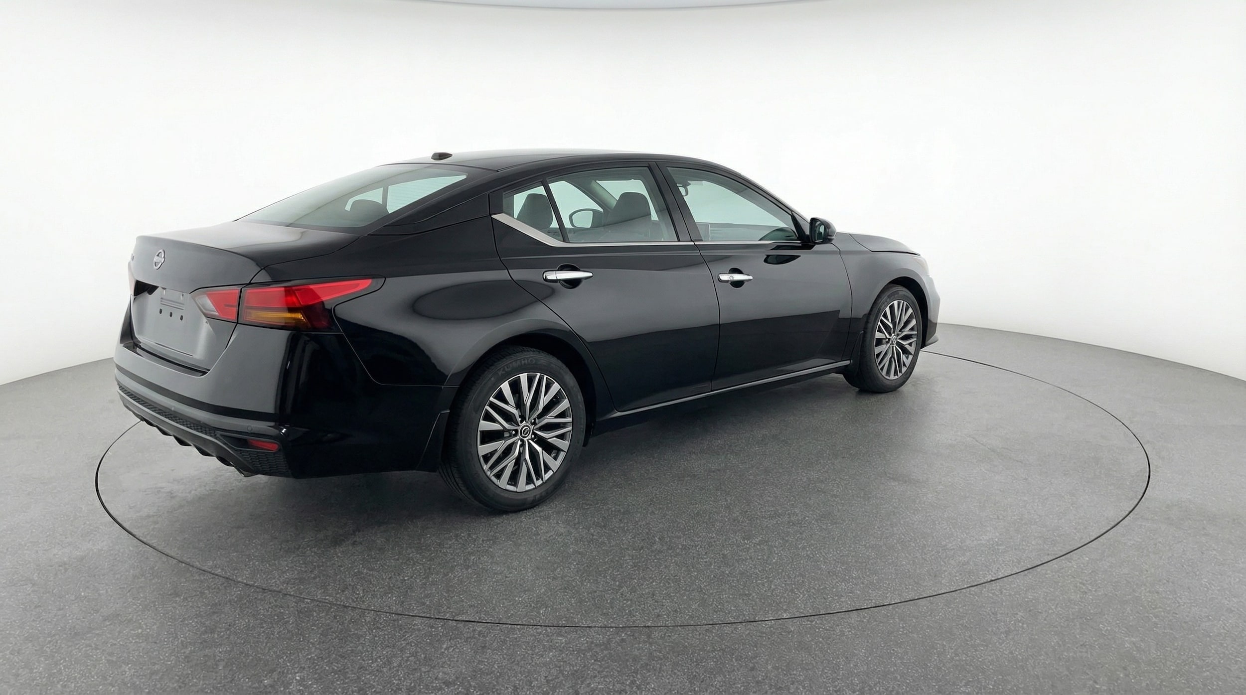 Thumbnail: 2025 Nissan Altima - 7