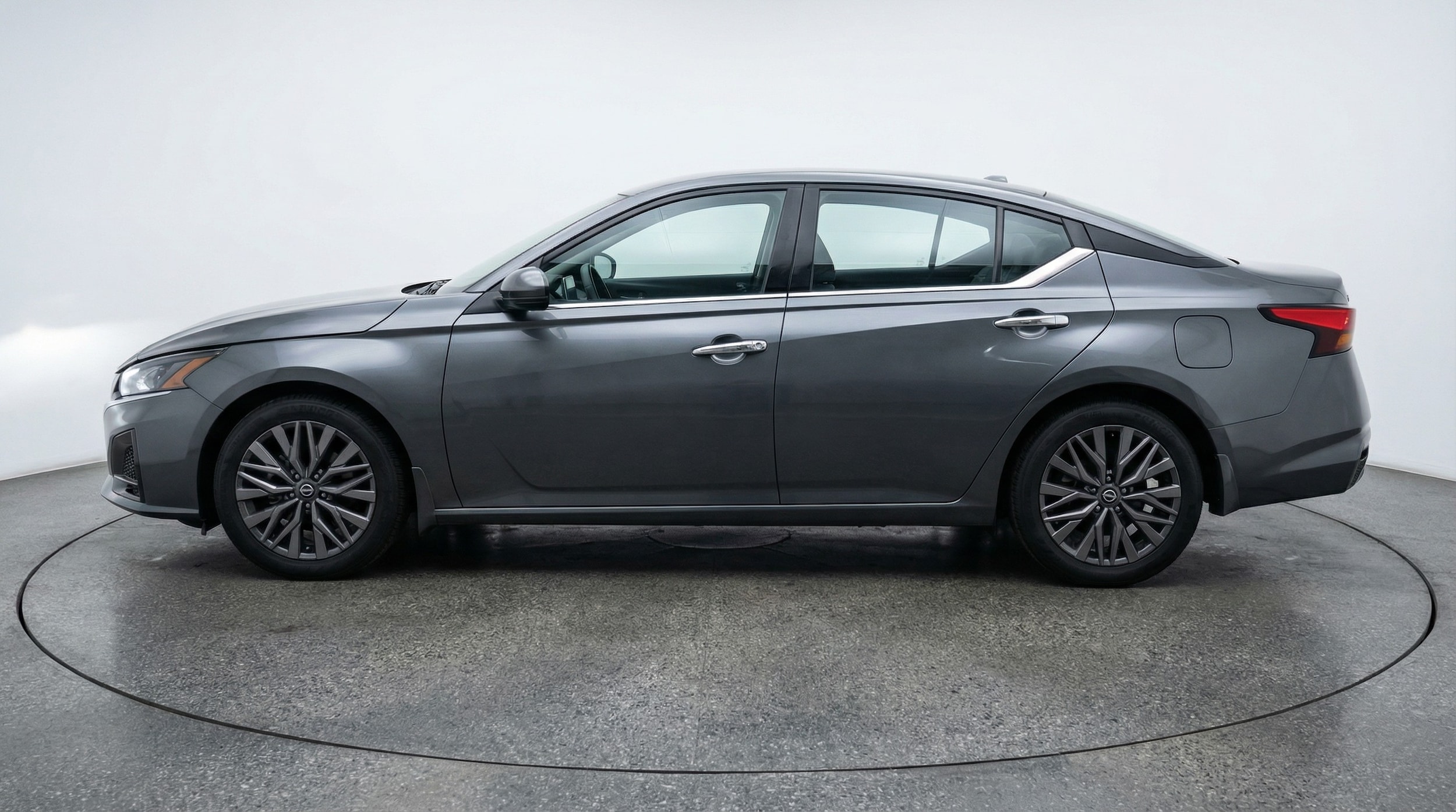 Thumbnail: 2025 Nissan Altima - 4