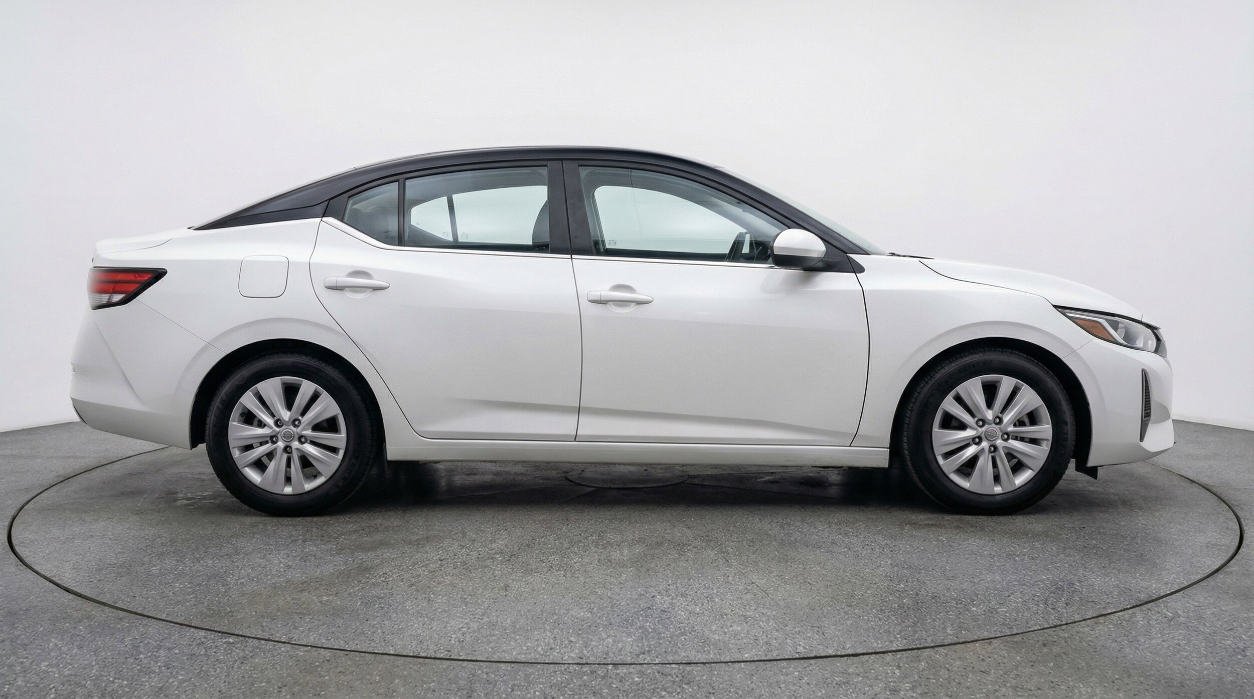 Thumbnail: 2025 Nissan Sentra - 11