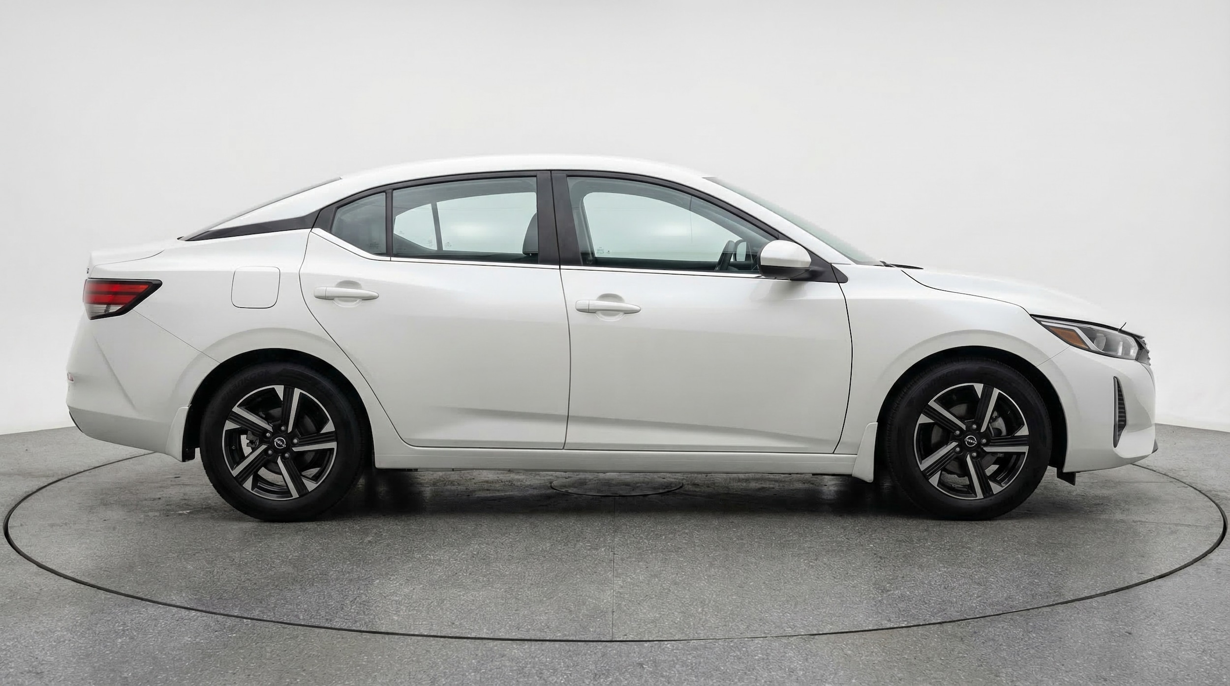 Thumbnail: 2025 Nissan Sentra - 8