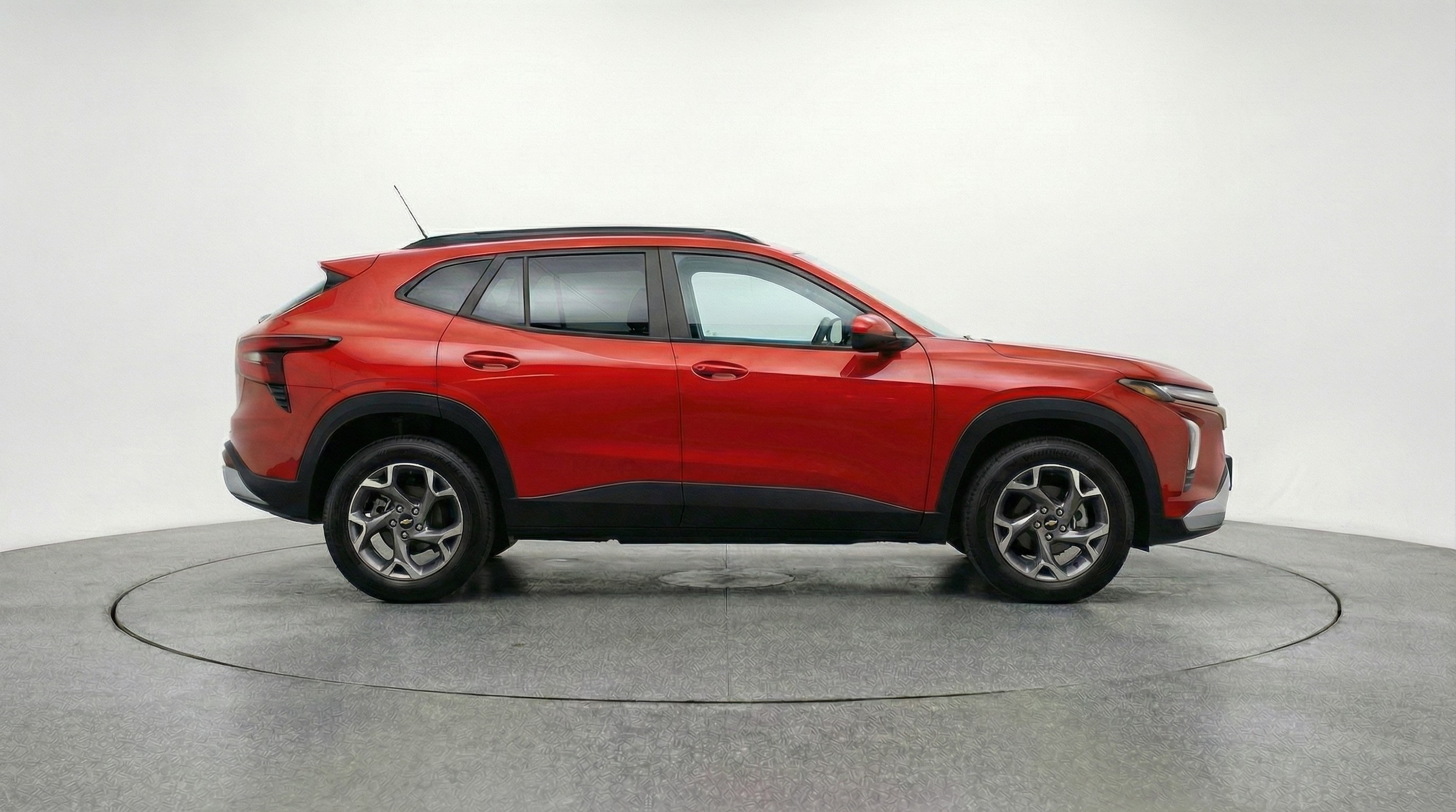 Thumbnail: 2025 Chevrolet Trax - 8