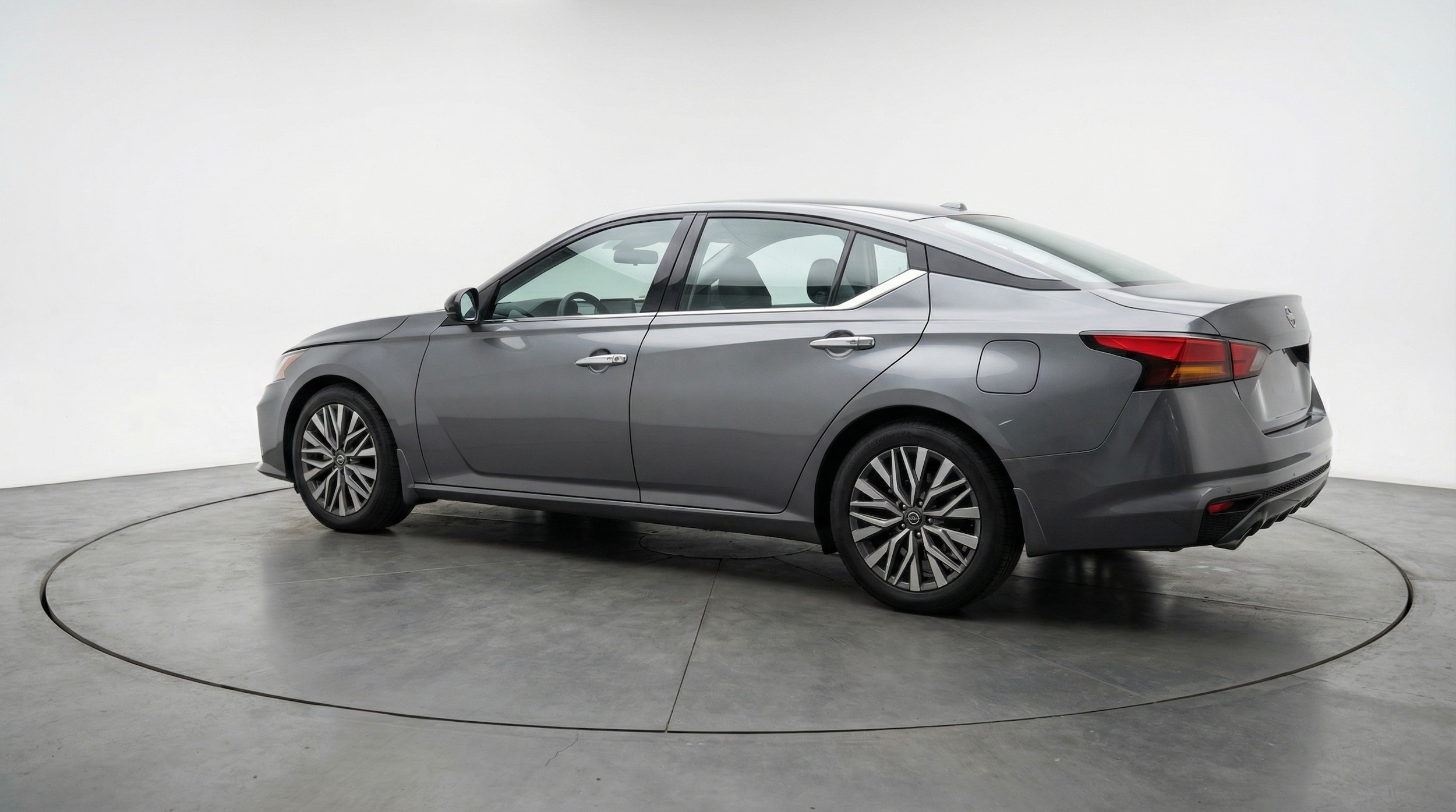 Thumbnail: 2025 Nissan Altima - 5