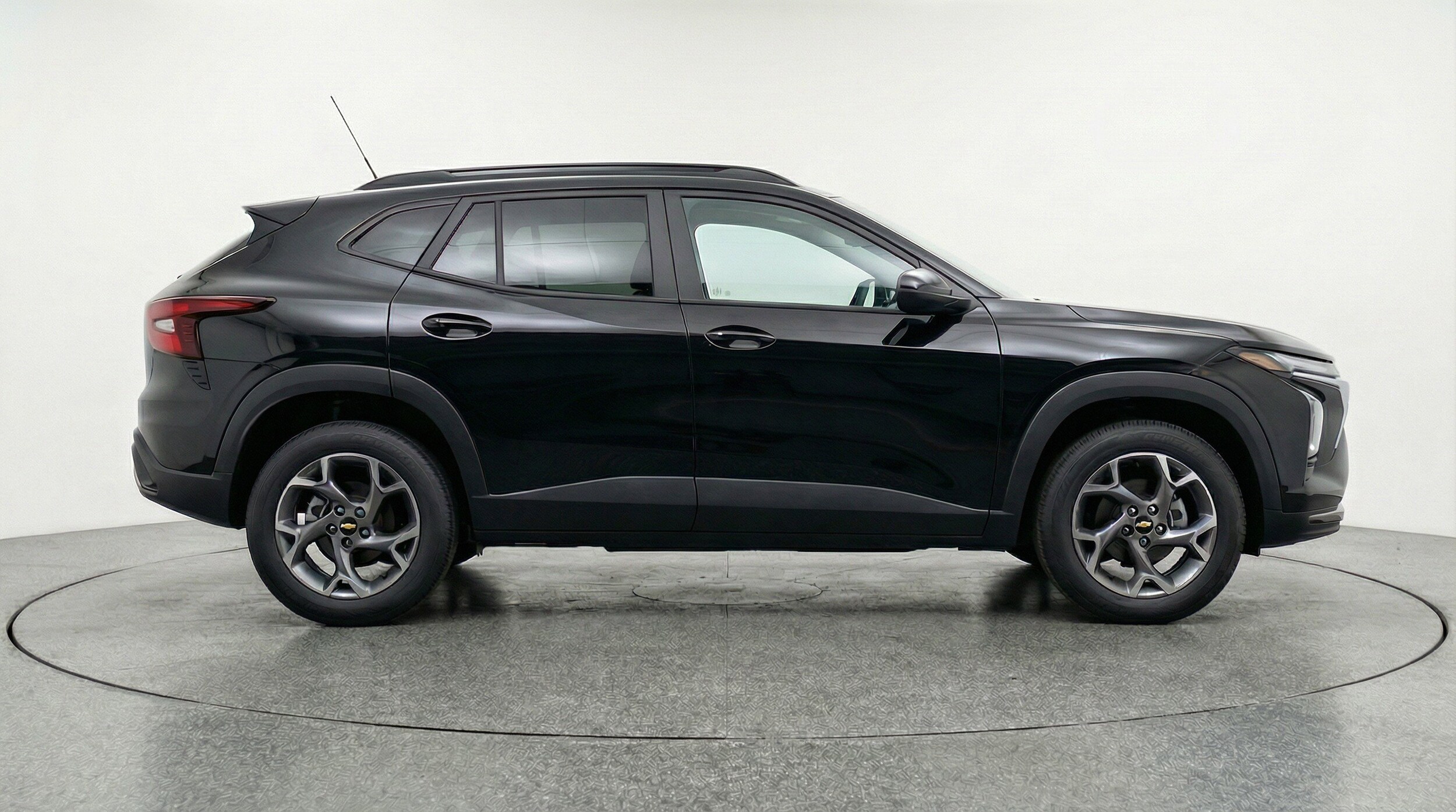 Thumbnail: 2025 Chevrolet Trax - 11