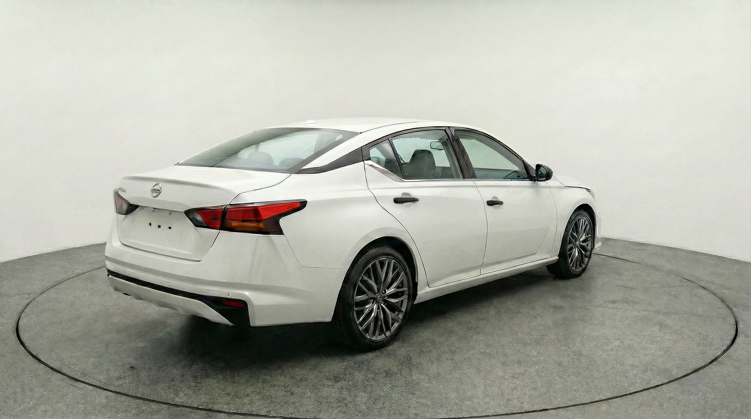 Thumbnail: 2025 Nissan Altima - 9