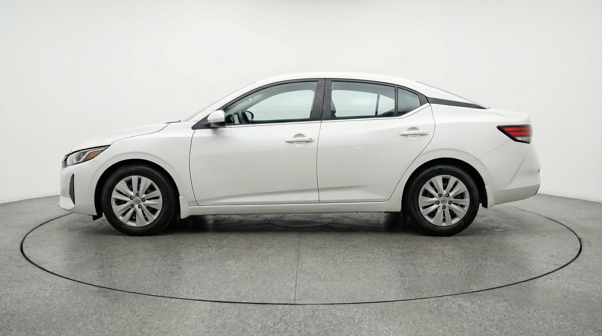 Thumbnail: 2025 Nissan Sentra - 4