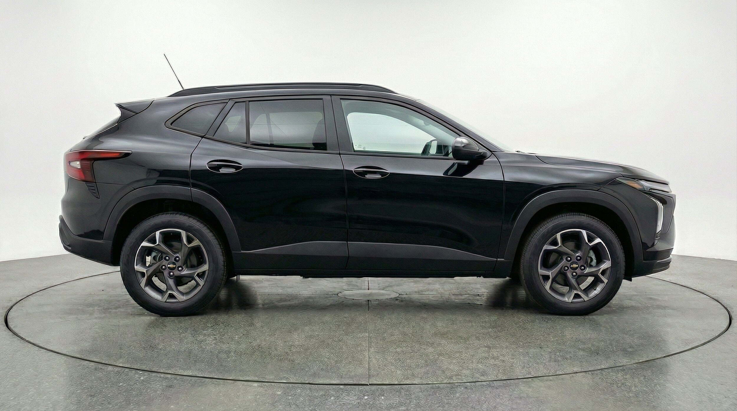 Thumbnail: 2025 Chevrolet Trax - 11