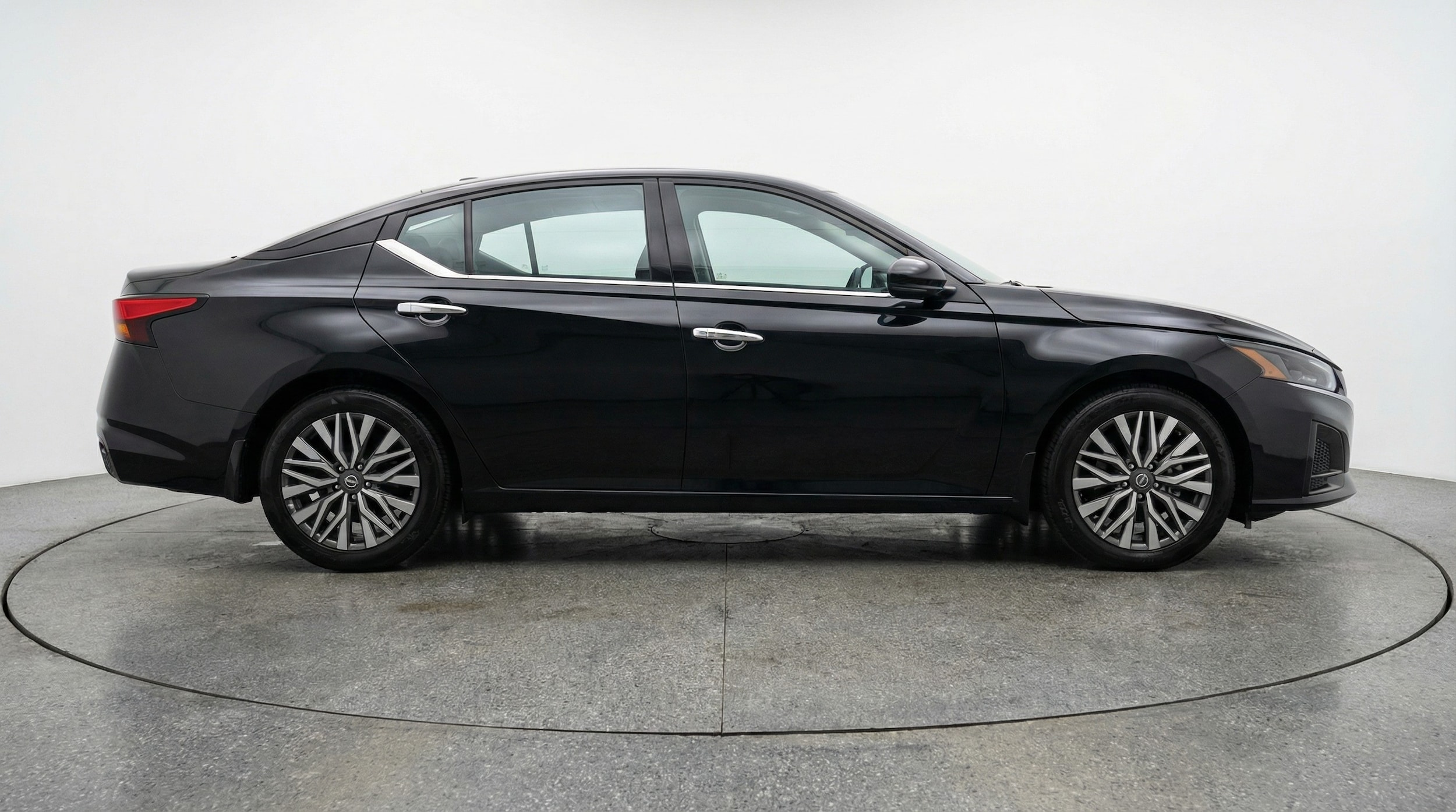 Thumbnail: 2025 Nissan Altima - 8