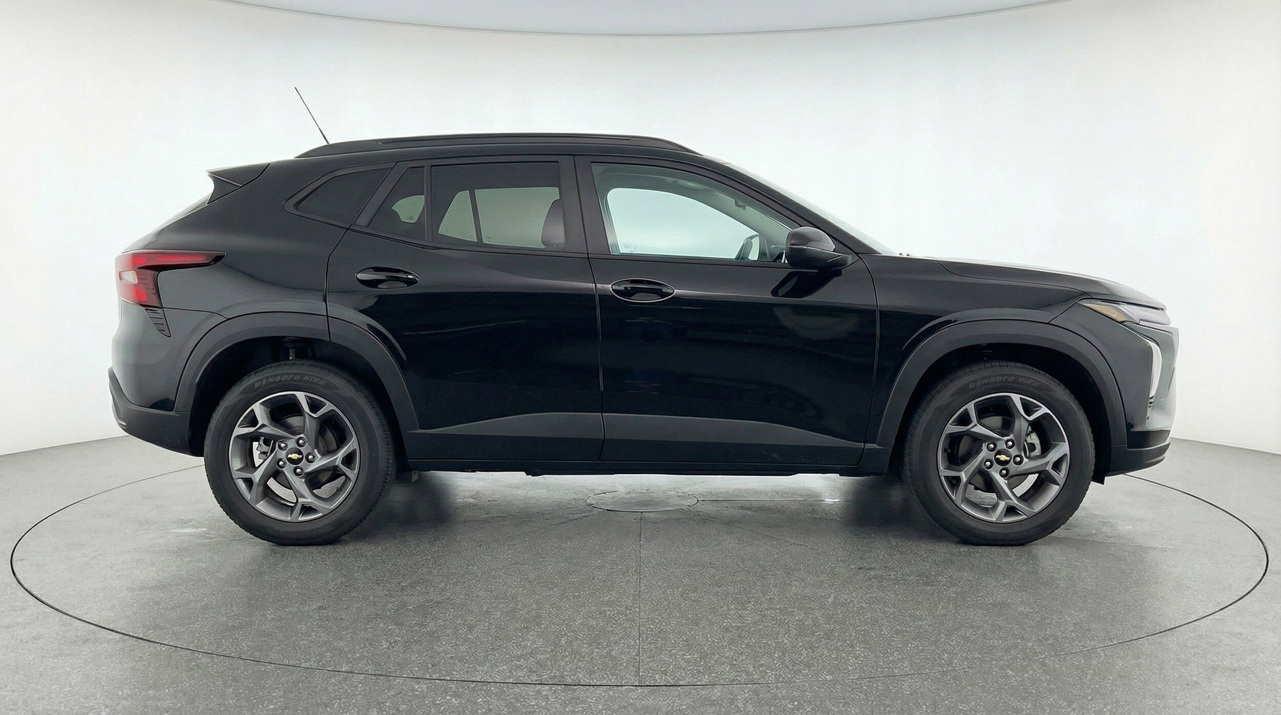 Thumbnail: 2025 Chevrolet Trax - 11