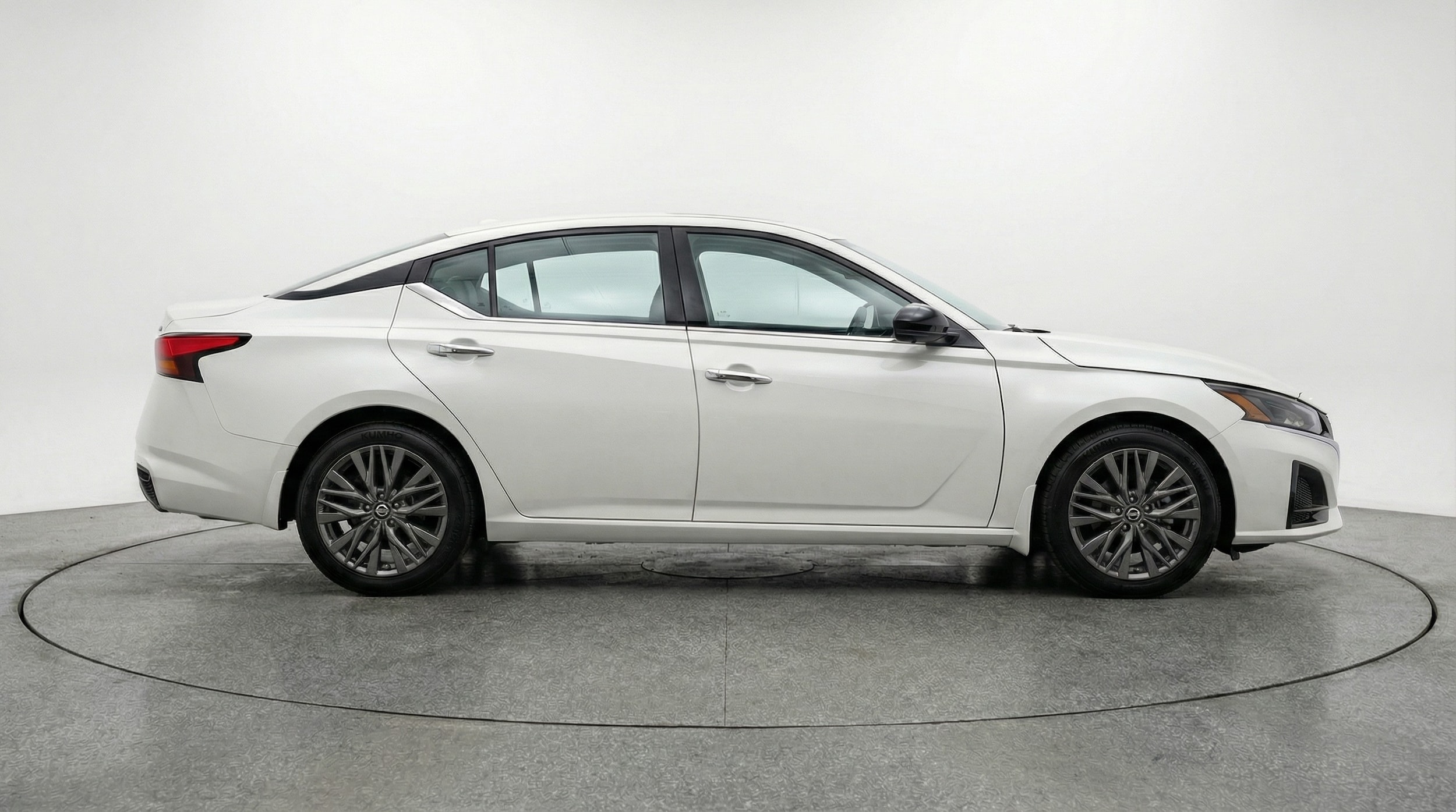 Thumbnail: 2025 Nissan Altima - 8