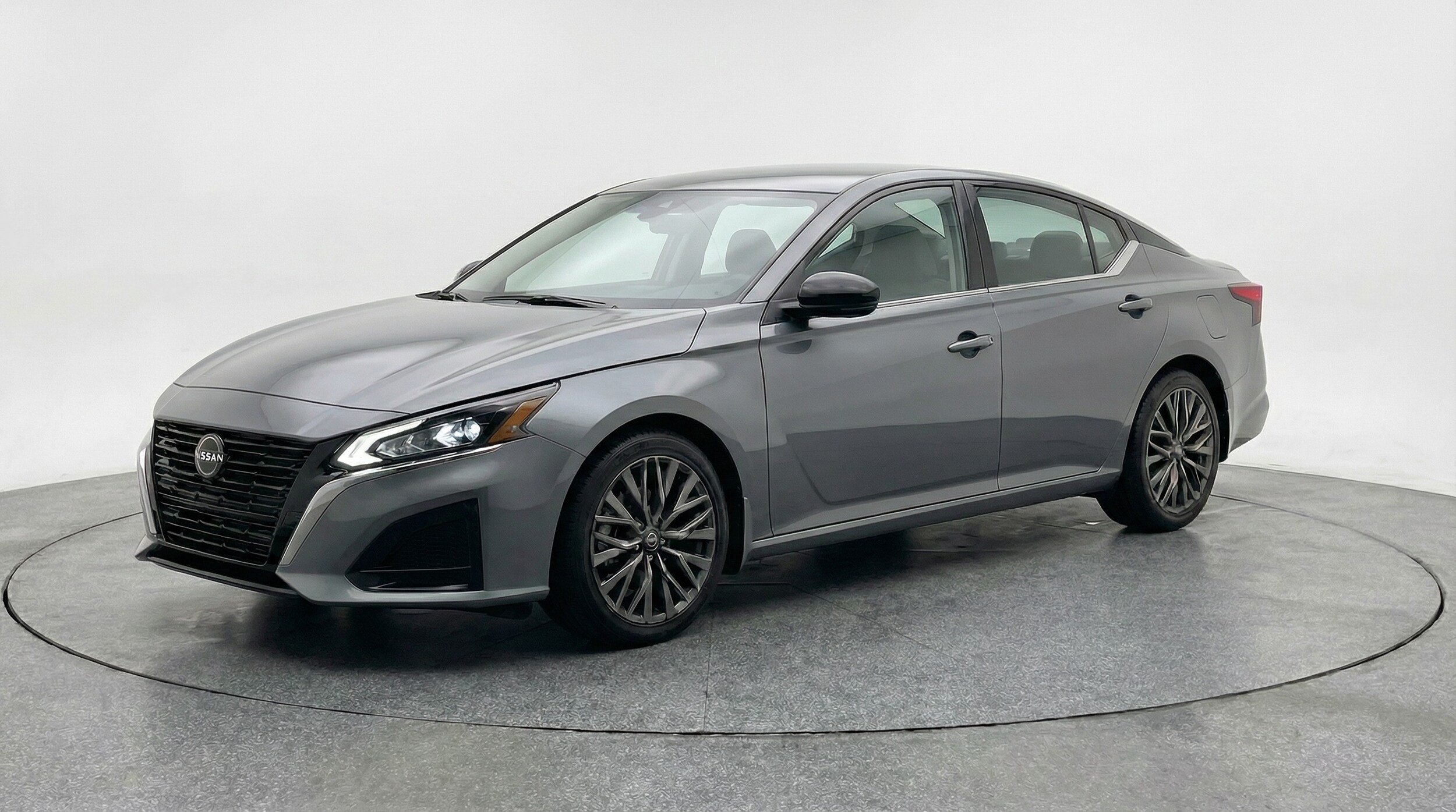 Thumbnail: 2025 Nissan Altima - 3