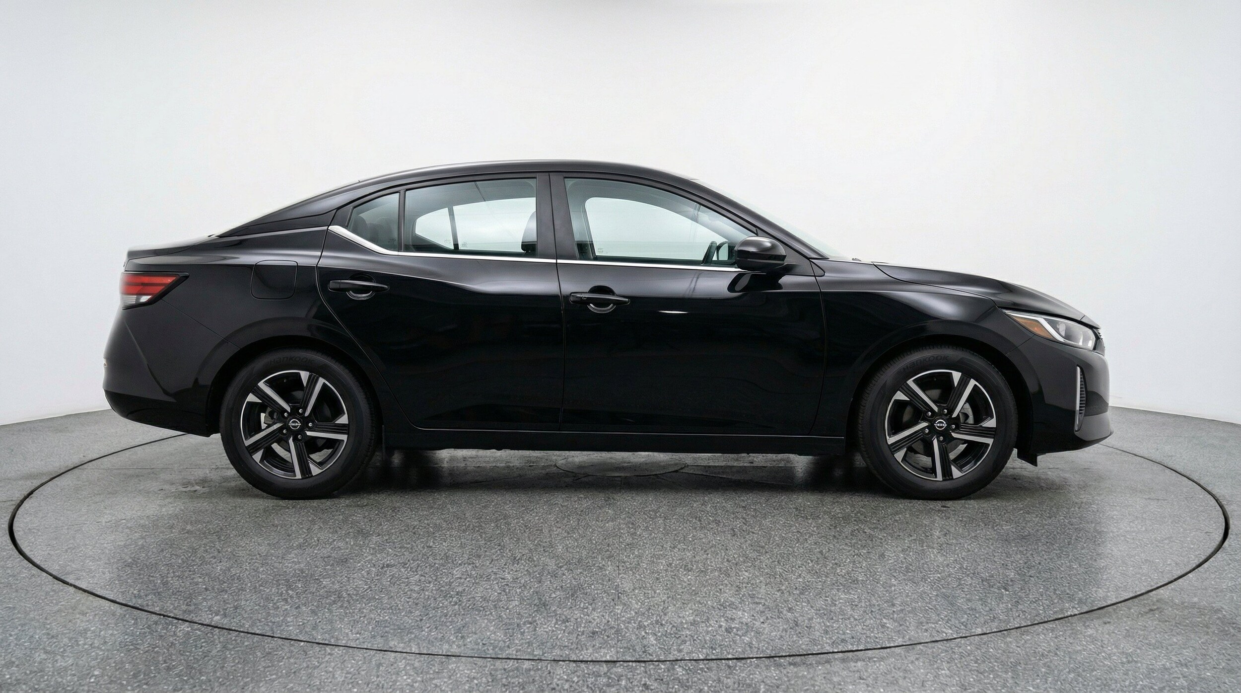 Thumbnail: 2025 Nissan Sentra - 11