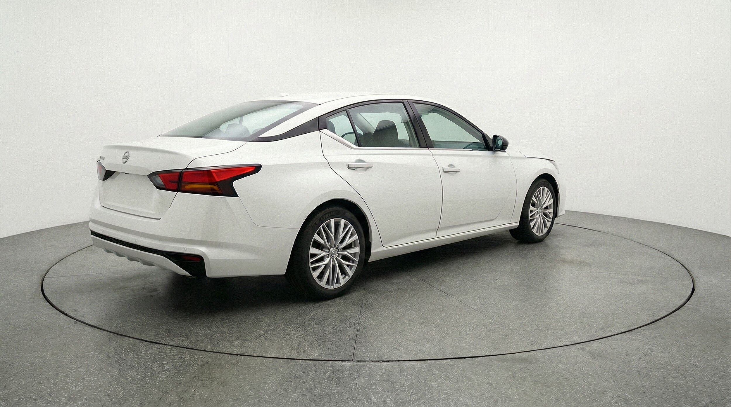 Thumbnail: 2025 Nissan Altima - 7