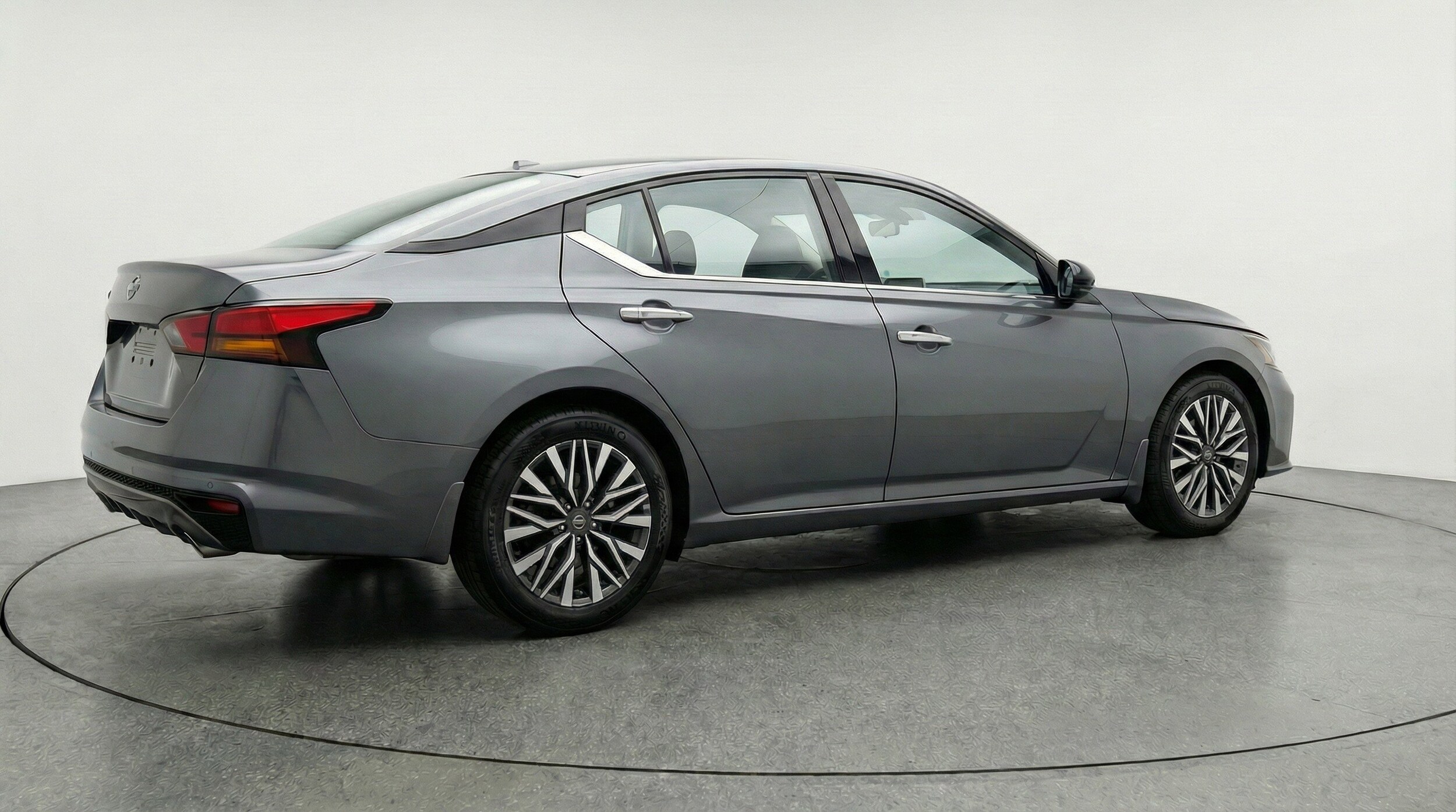 Thumbnail: 2025 Nissan Altima - 9