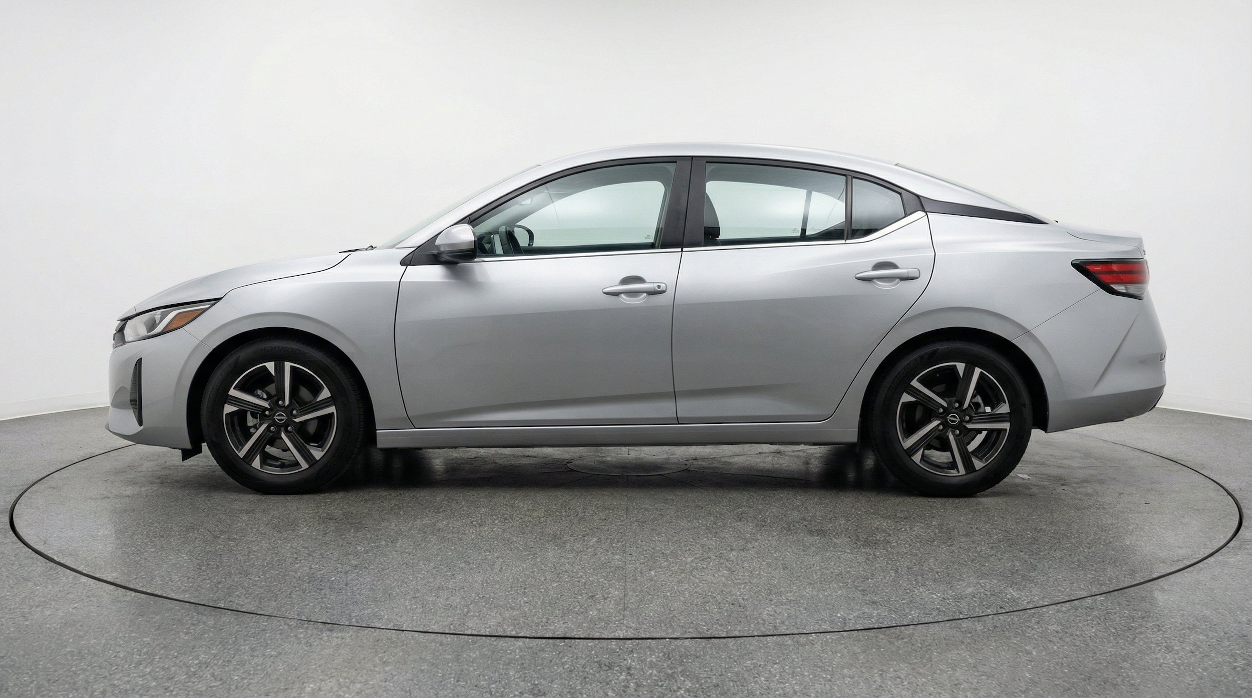 Thumbnail: 2025 Nissan Sentra - 5