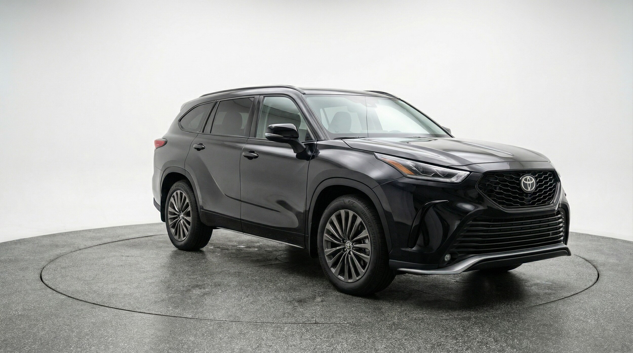 Thumbnail: 2025 Toyota Highlander - 1