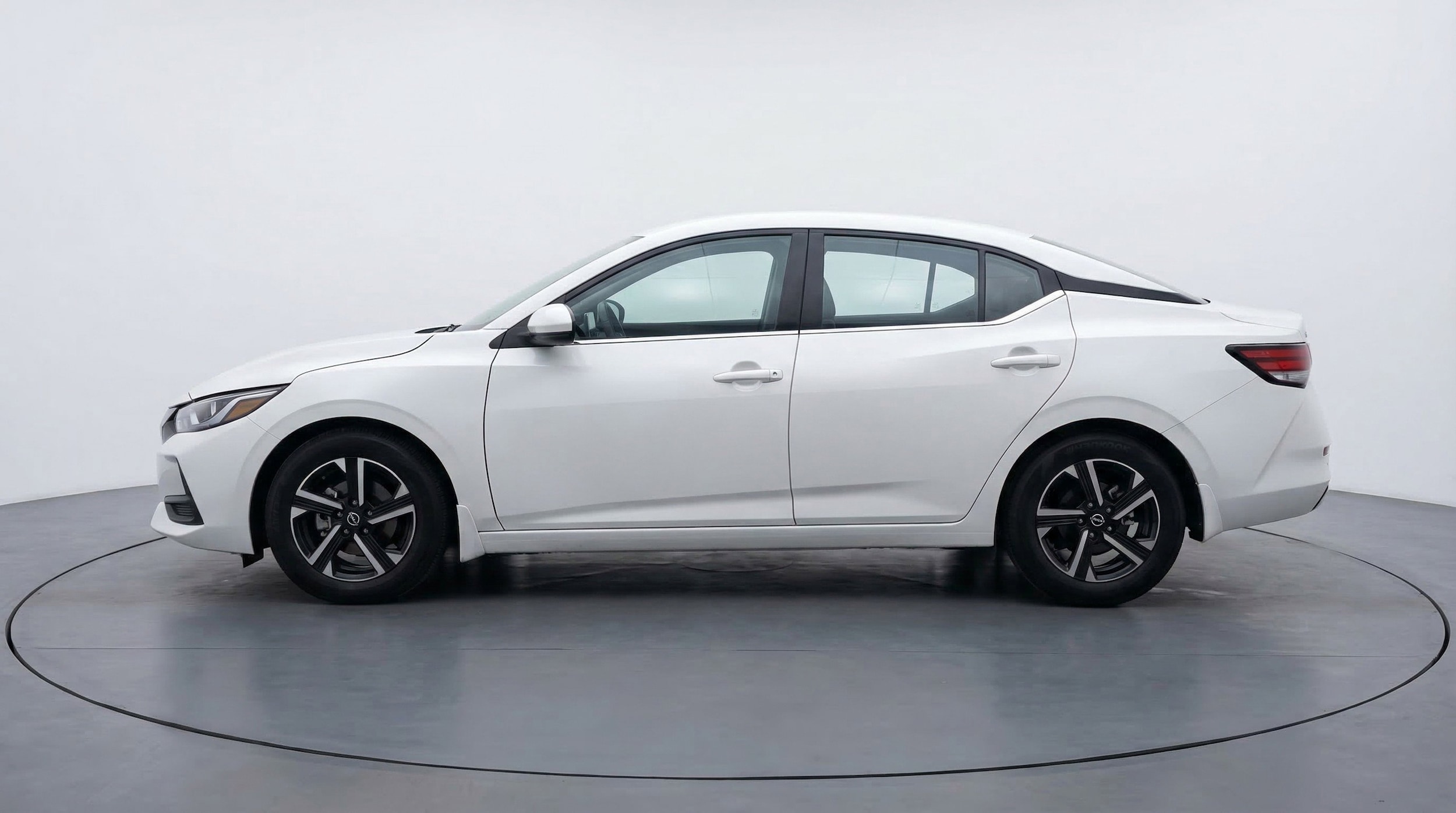 Thumbnail: 2025 Nissan Sentra - 5