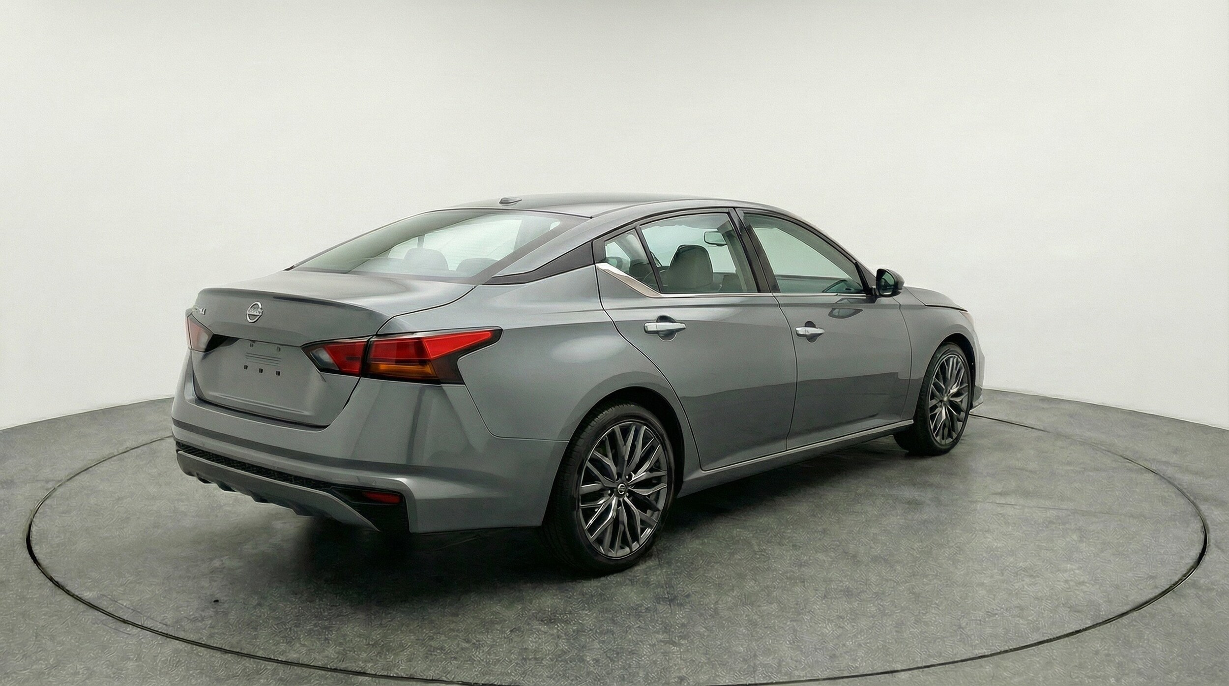 Thumbnail: 2025 Nissan Altima - 9