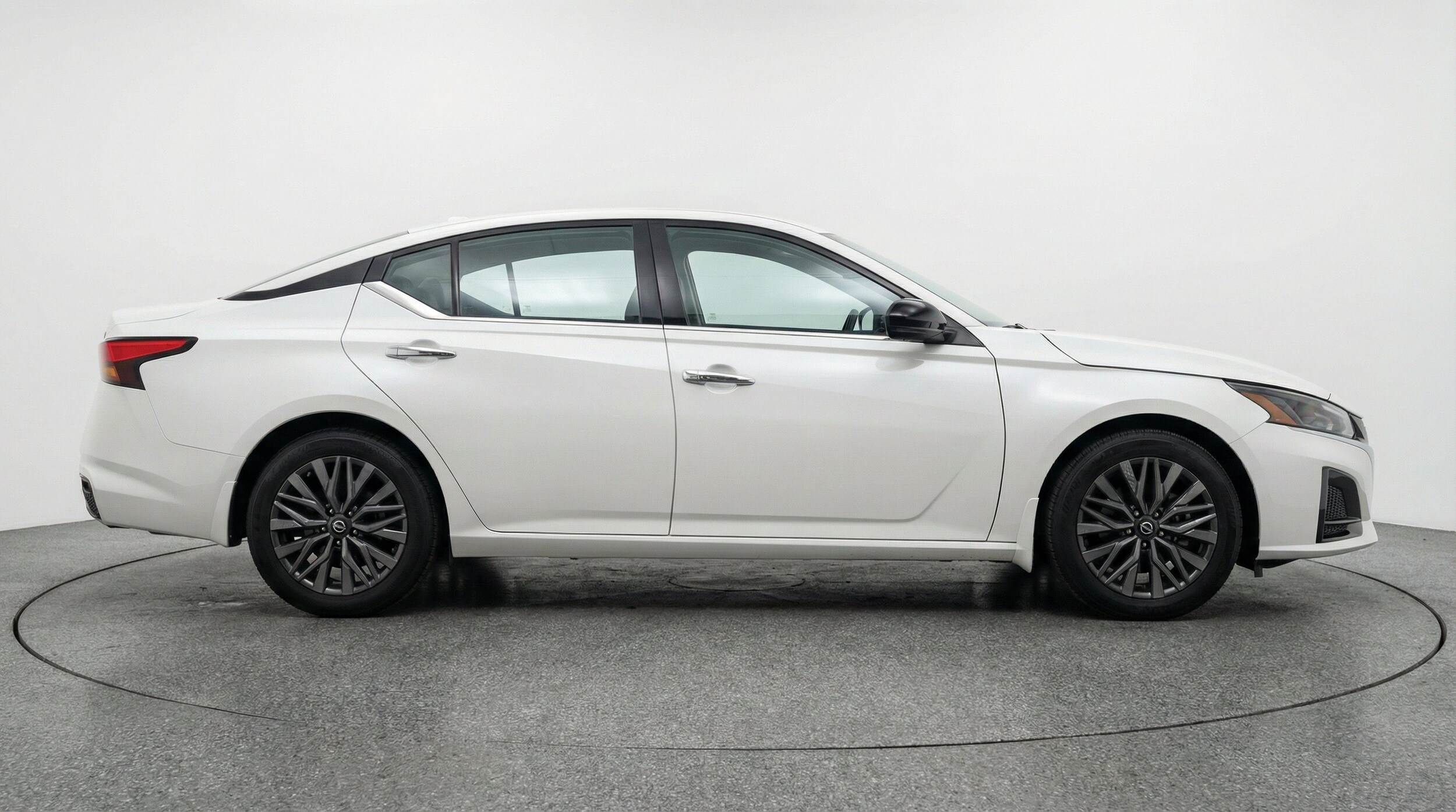 Thumbnail: 2025 Nissan Altima - 11