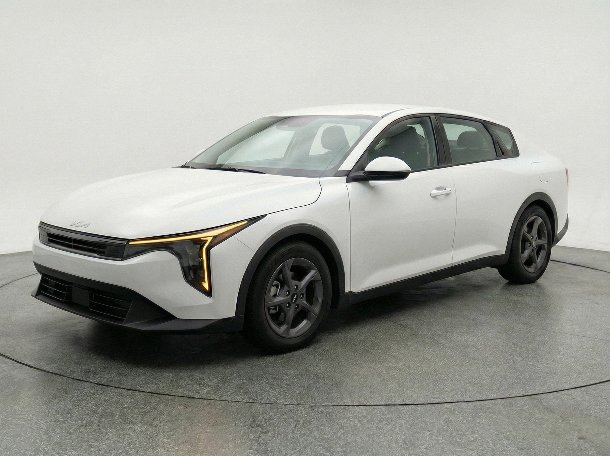 Thumbnail: 2025 Kia K4 - 3