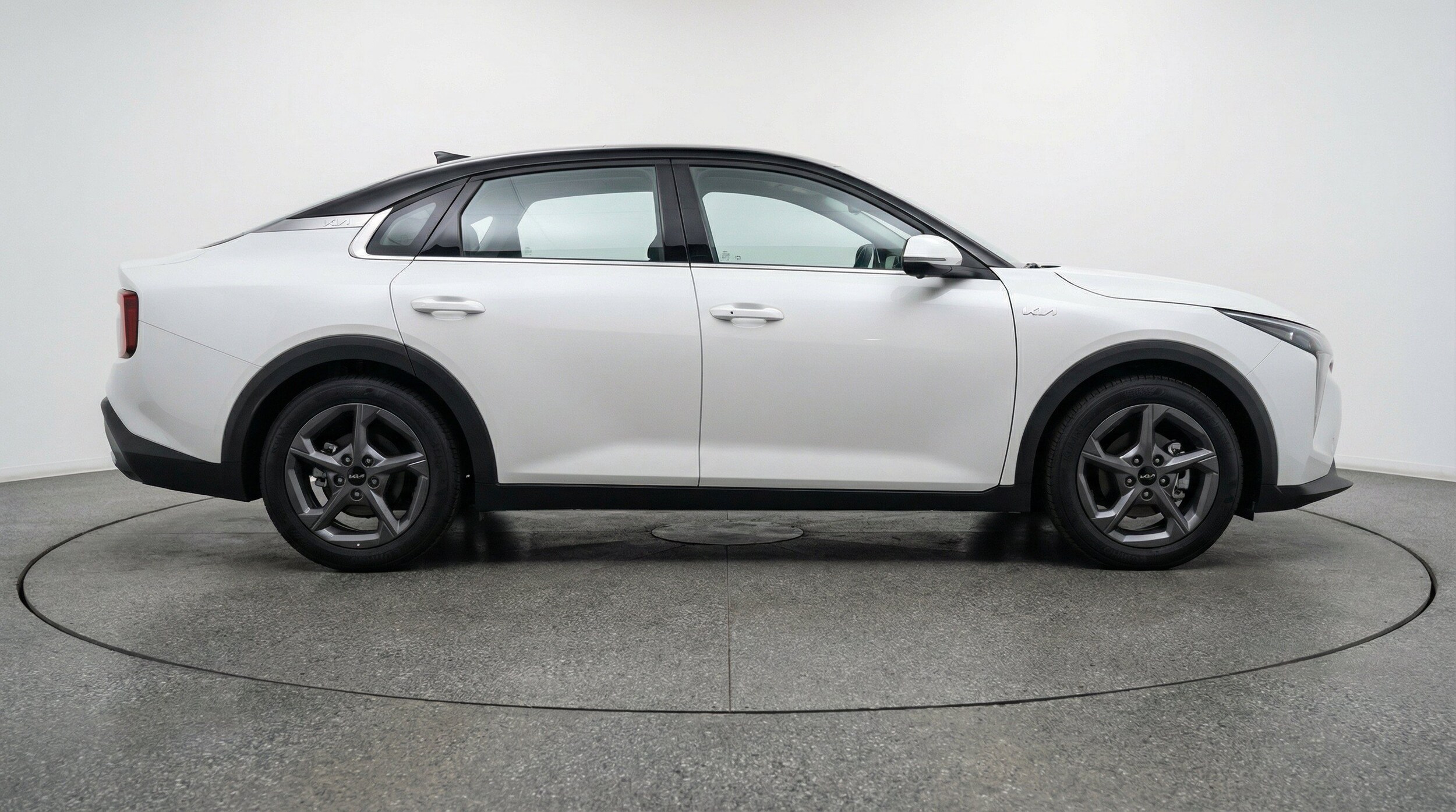 Thumbnail: 2025 Kia K4 - 10
