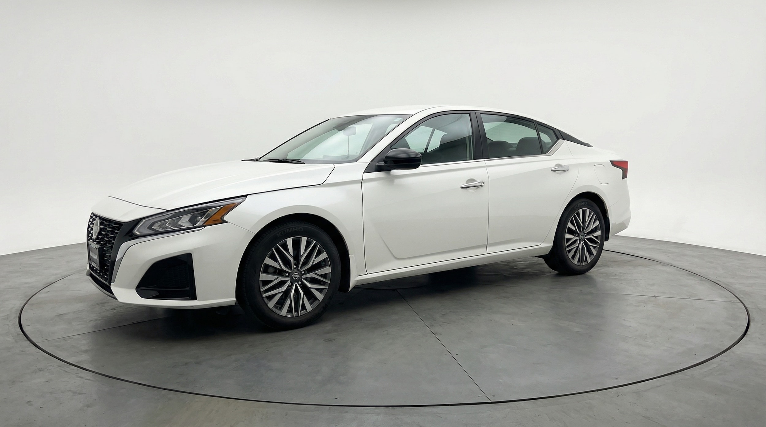 Thumbnail: 2025 Nissan Altima - 3