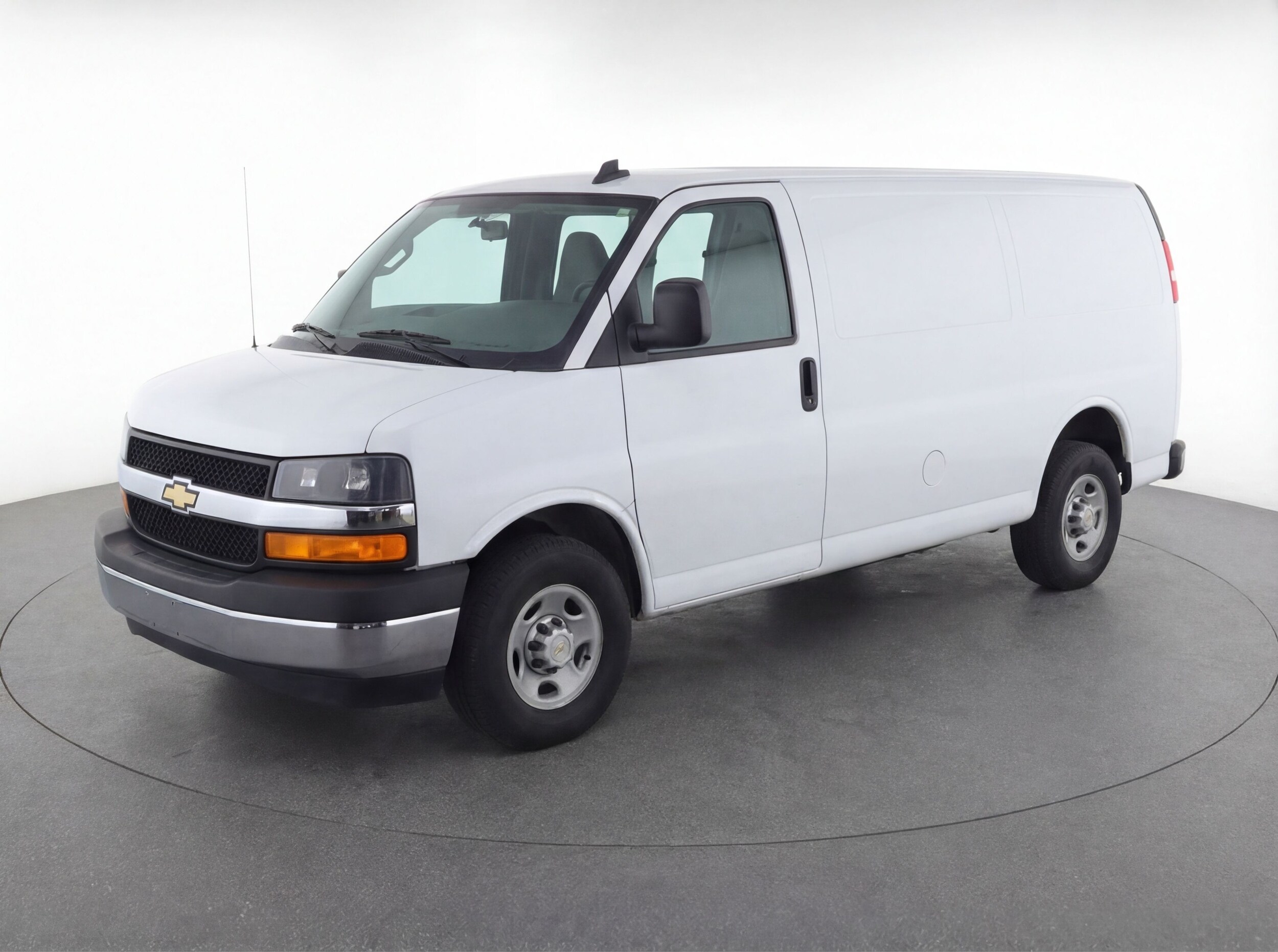 Thumbnail: 2025 Chevrolet Express - 3