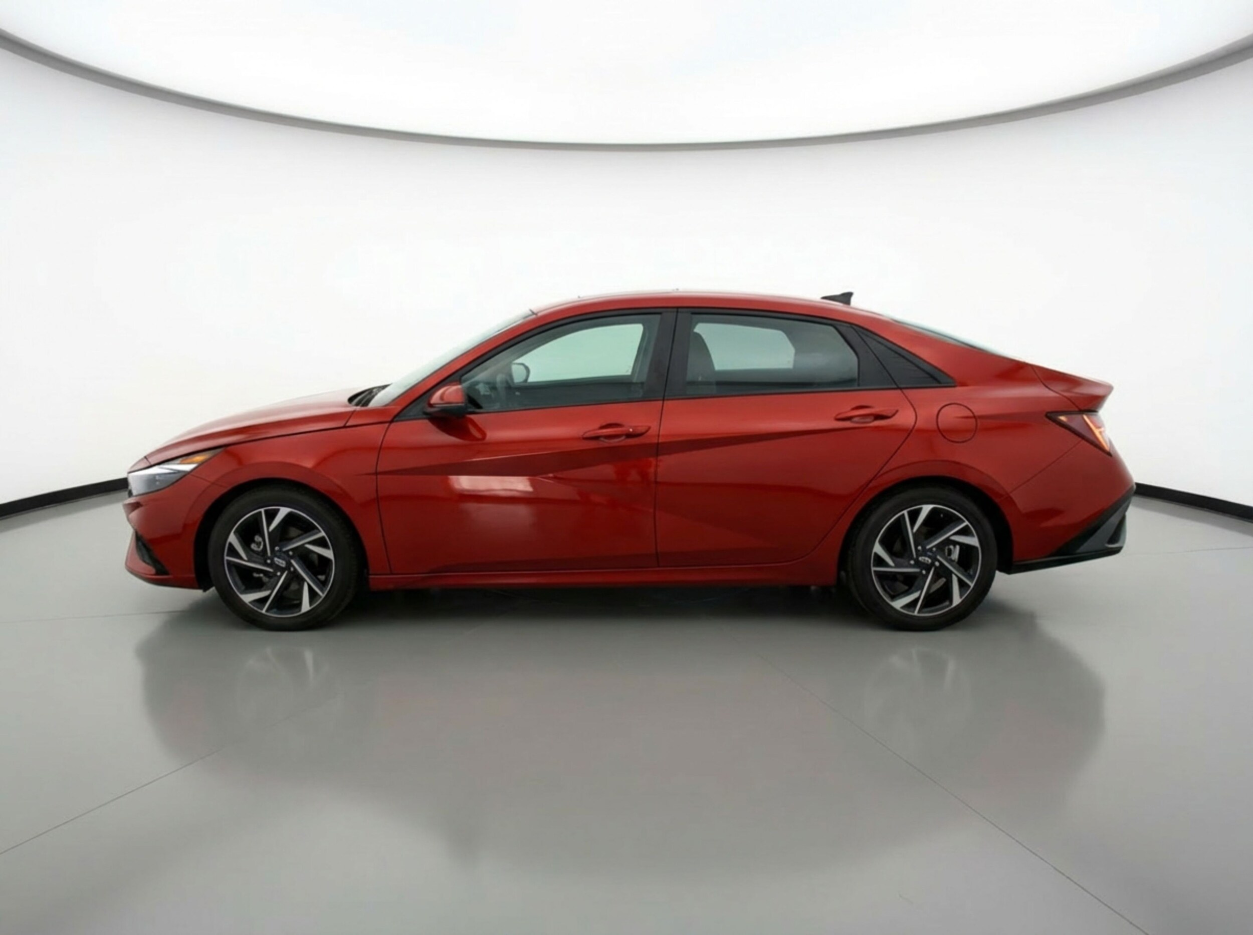 Thumbnail: 2025 Hyundai Elantra - 4