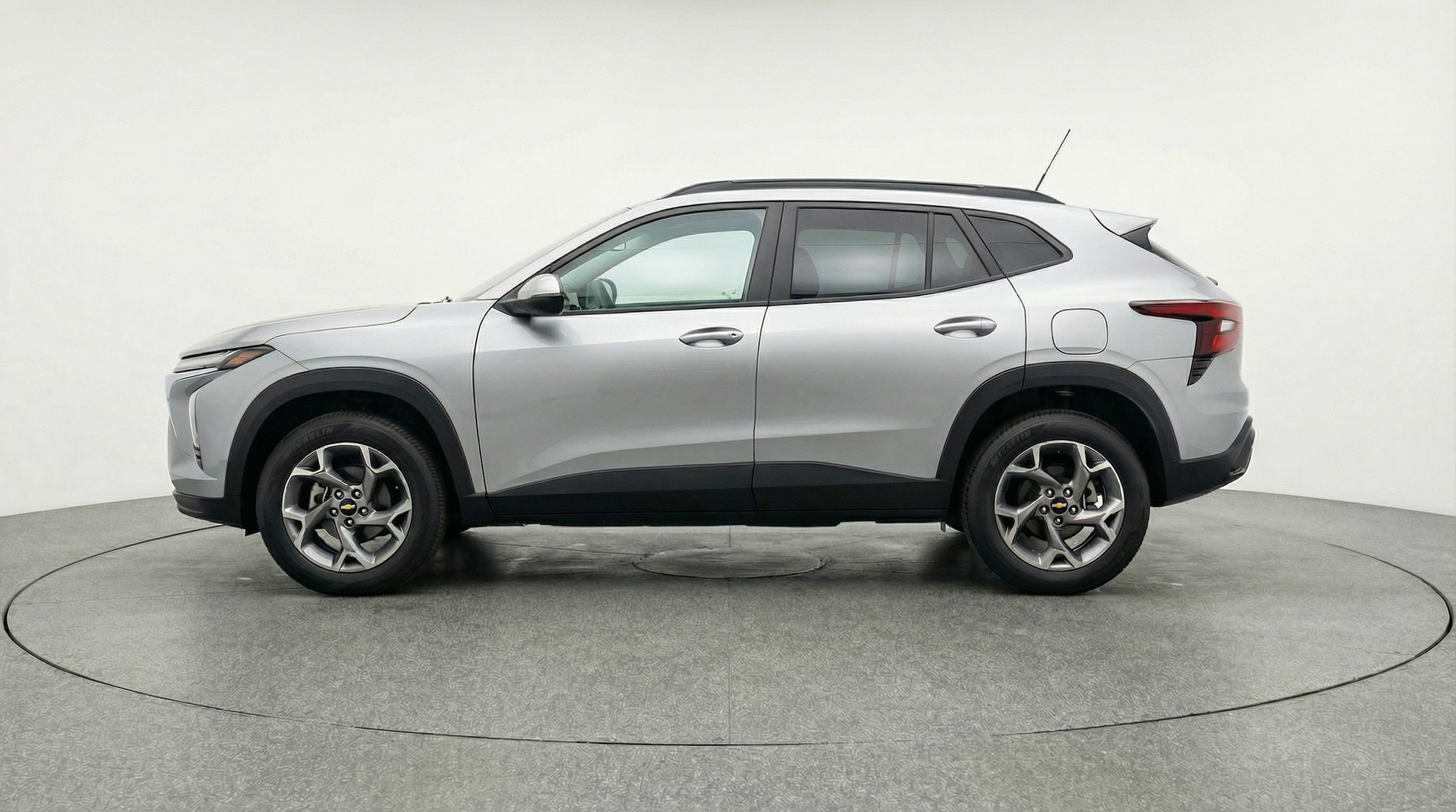 Thumbnail: 2025 Chevrolet Trax - 4