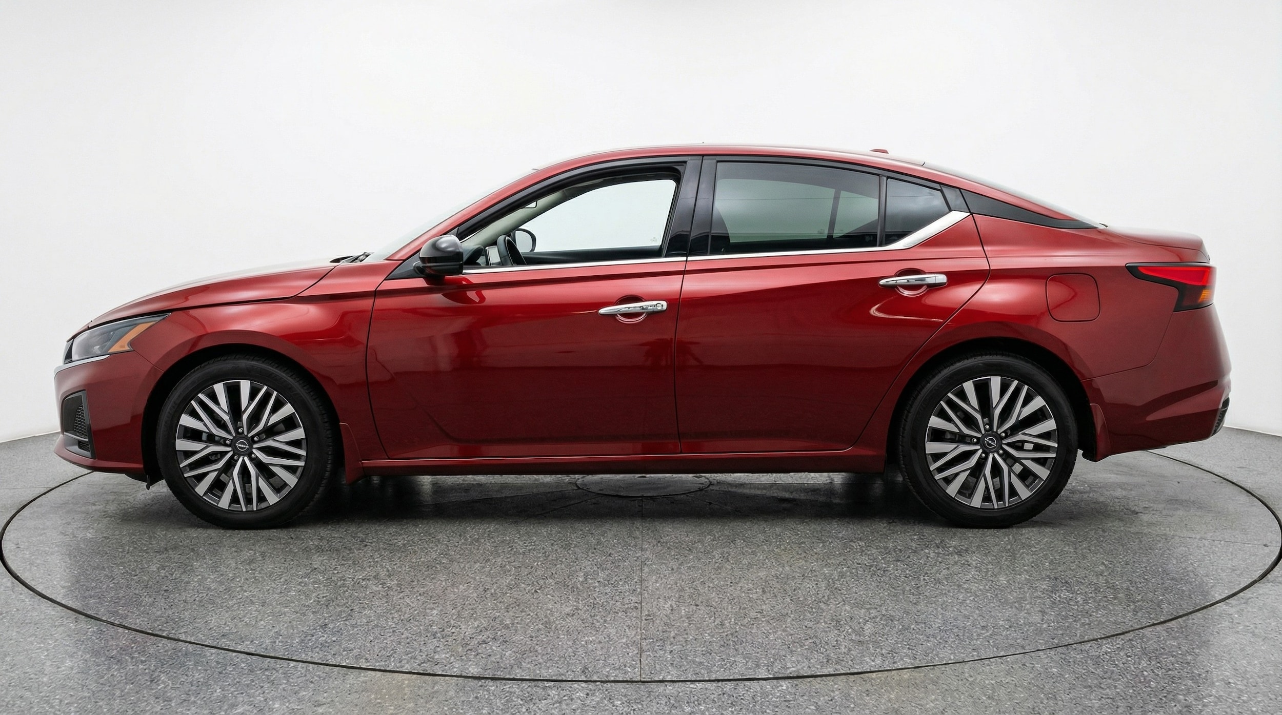 Thumbnail: 2025 Nissan Altima - 4