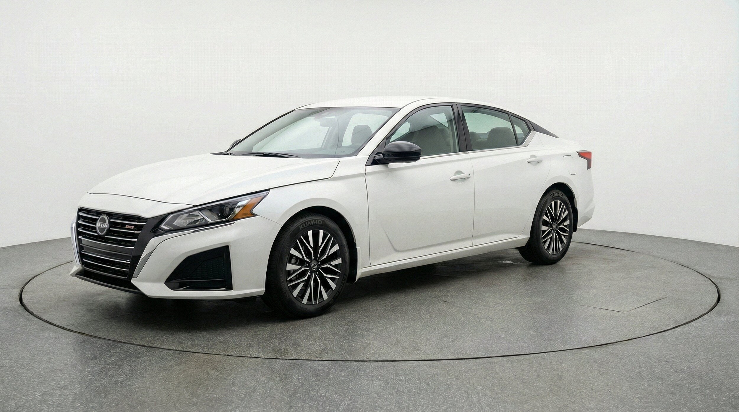 Thumbnail: 2025 Nissan Altima - 3