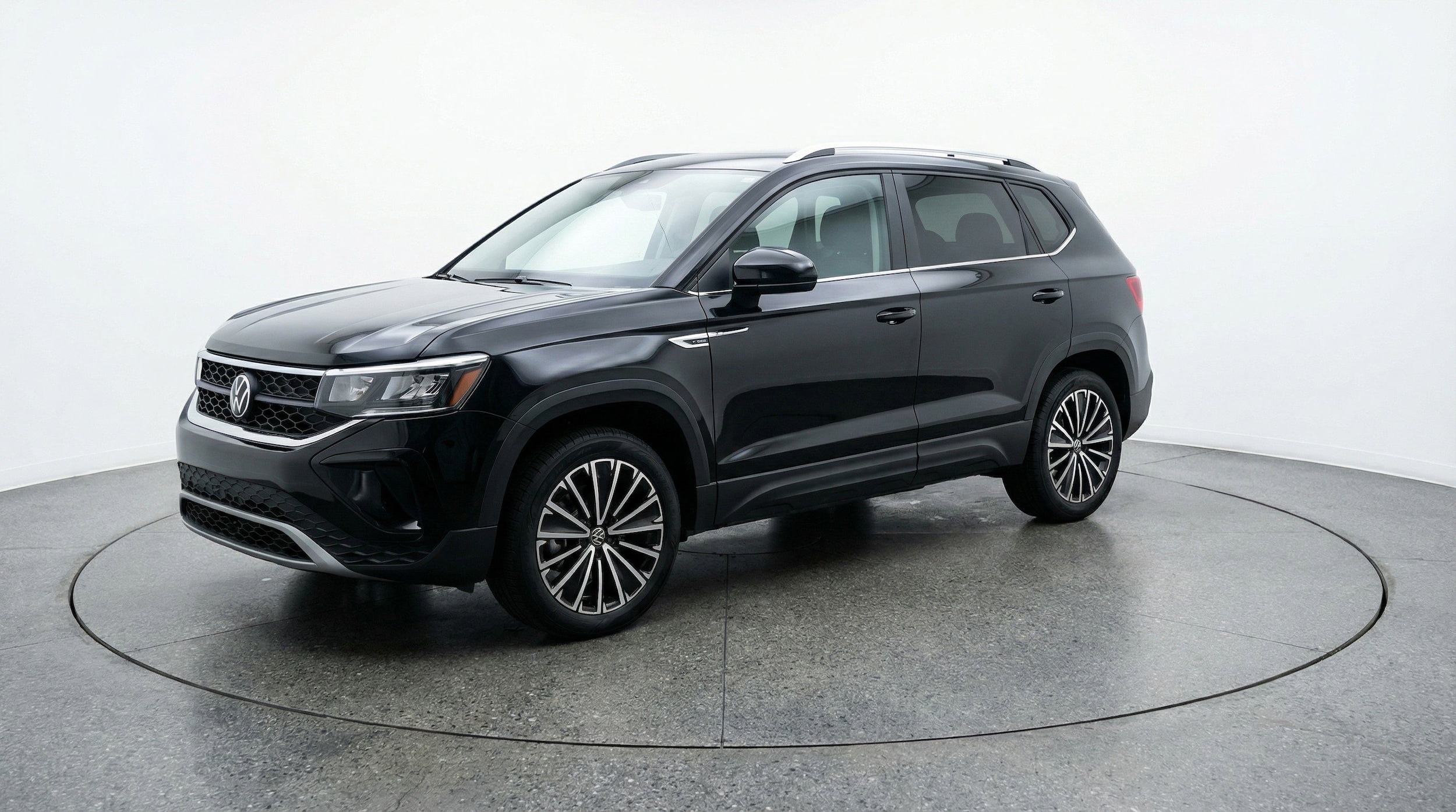 Thumbnail: 2025 Volkswagen Taos - 3