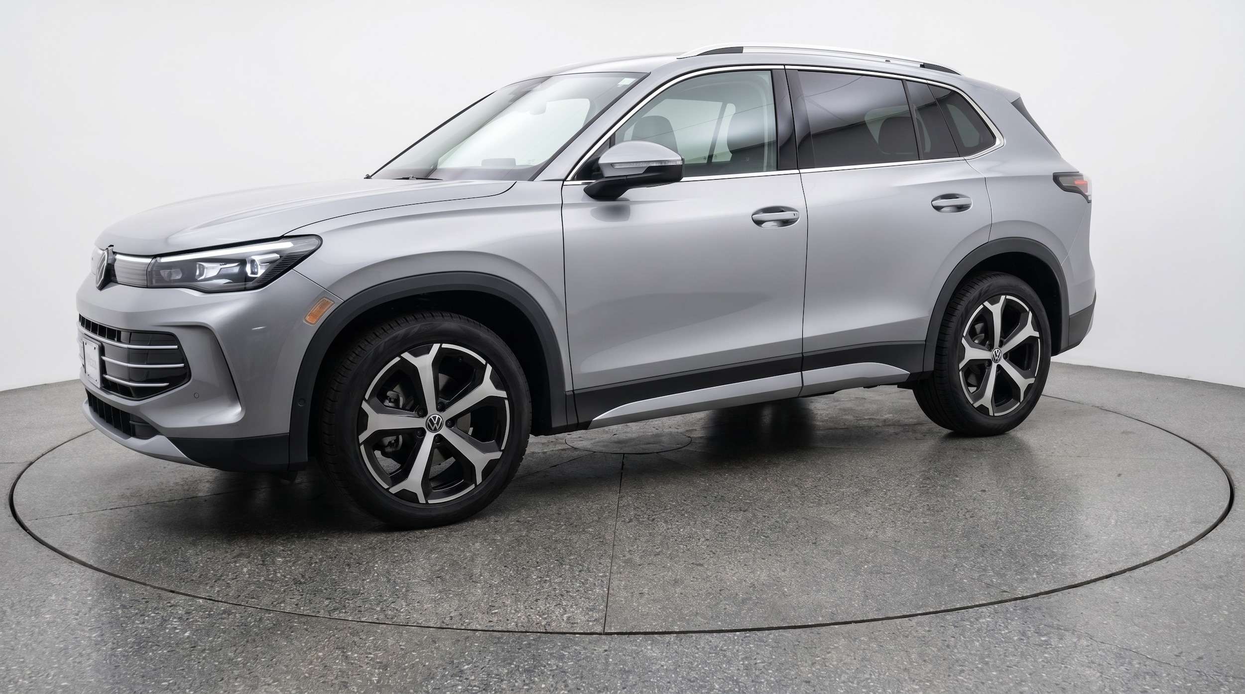 Thumbnail: 2026 Volkswagen Tiguan - 3