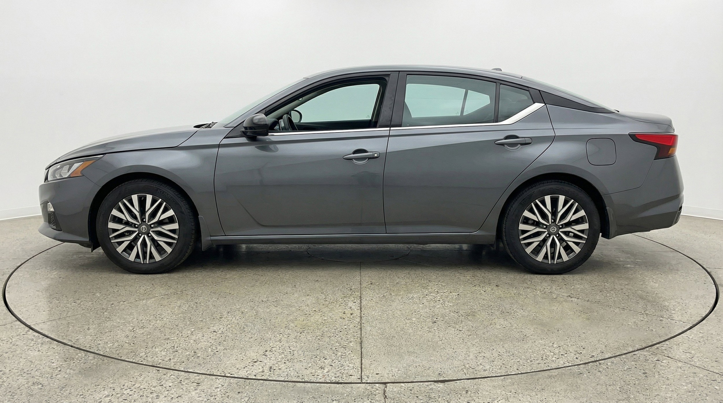 Thumbnail: 2025 Nissan Altima - 5