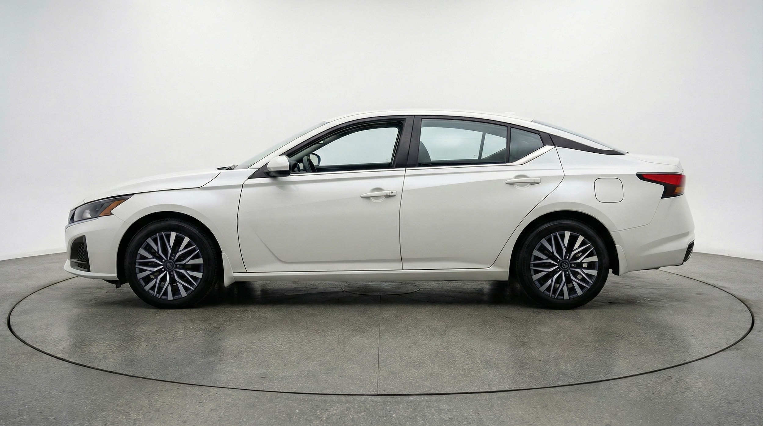 Thumbnail: 2025 Nissan Altima - 4